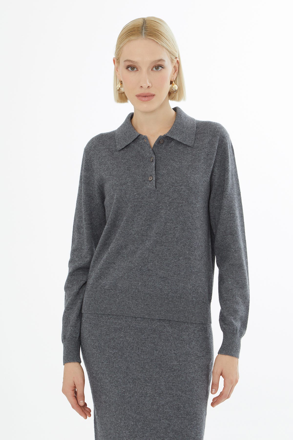 Gömlek Yakalı Düğme Kapamalı Kazak