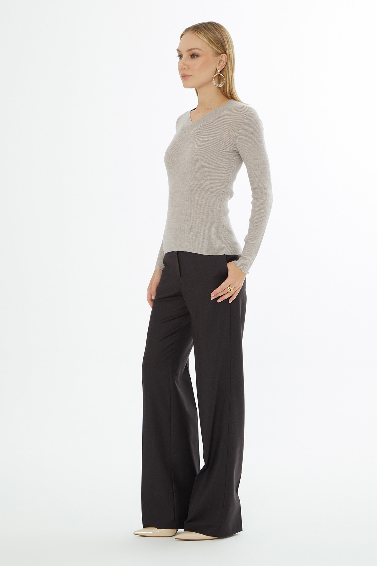 V Yaka Uzun Kollu Yün Kazak