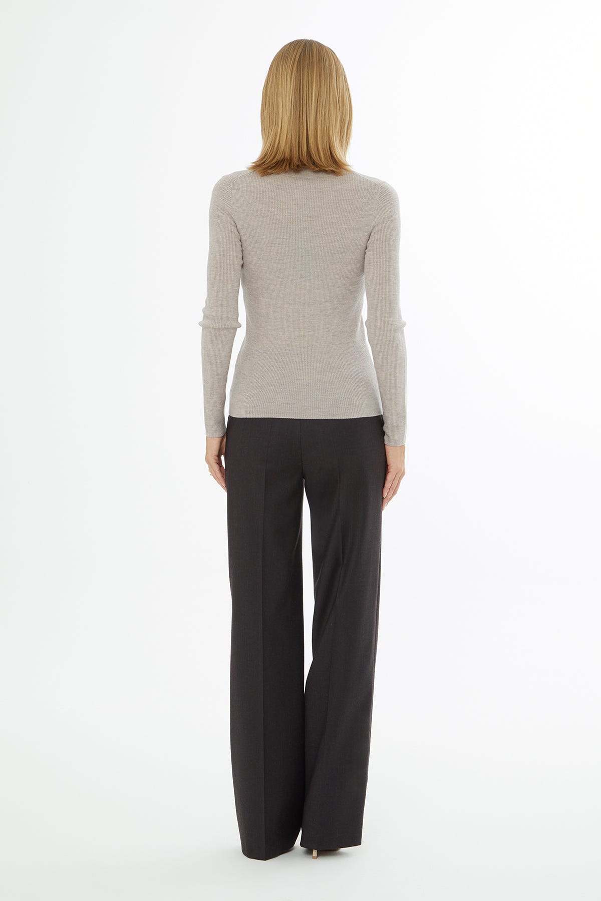 V Yaka Uzun Kollu Yün Kazak