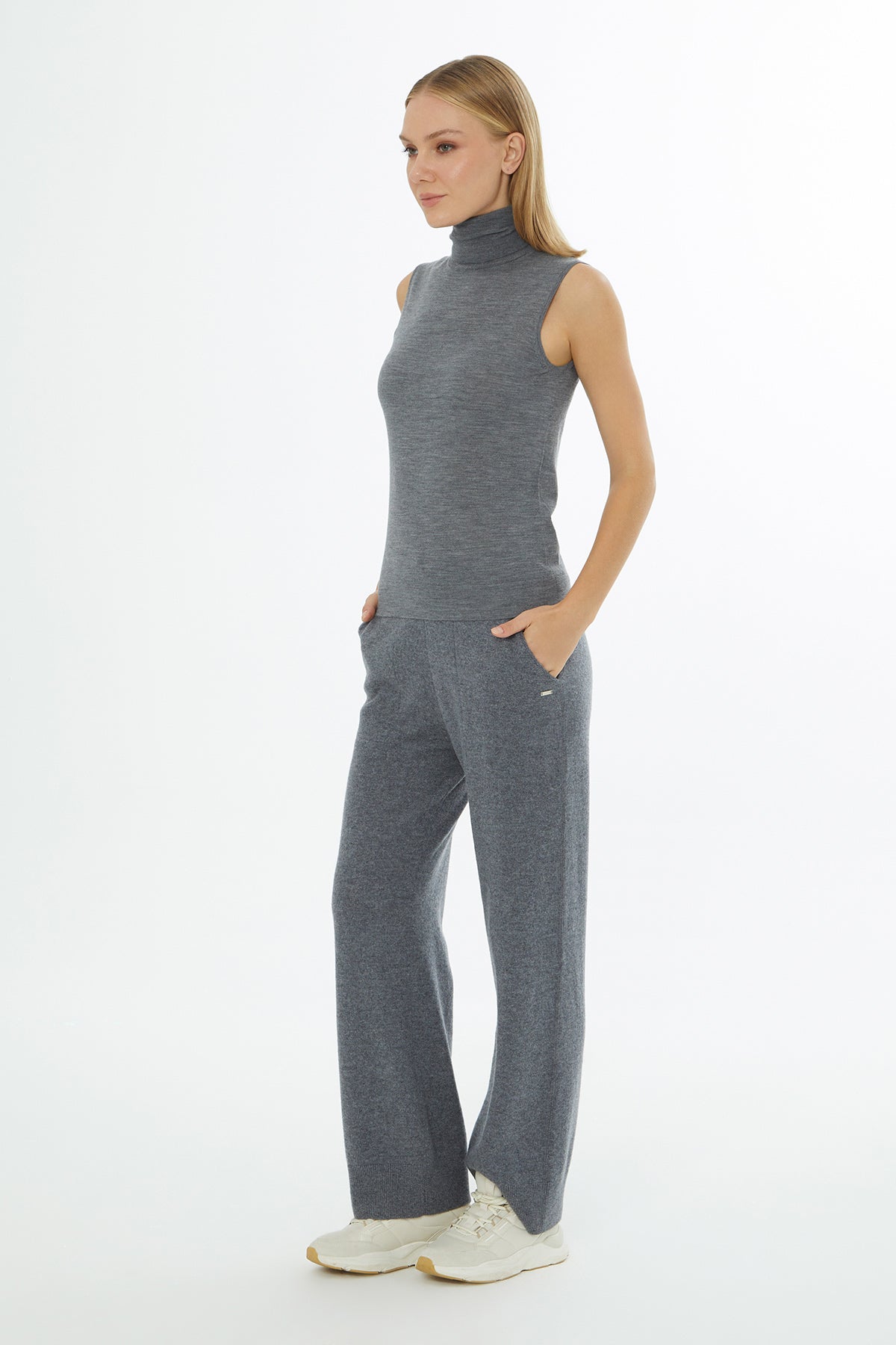 V Yaka Yün Karışımlı Kazak