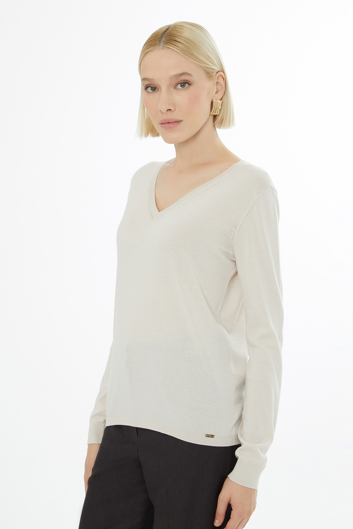 V Yakalı Uzun Kollu Yün Karışımlı Kazak