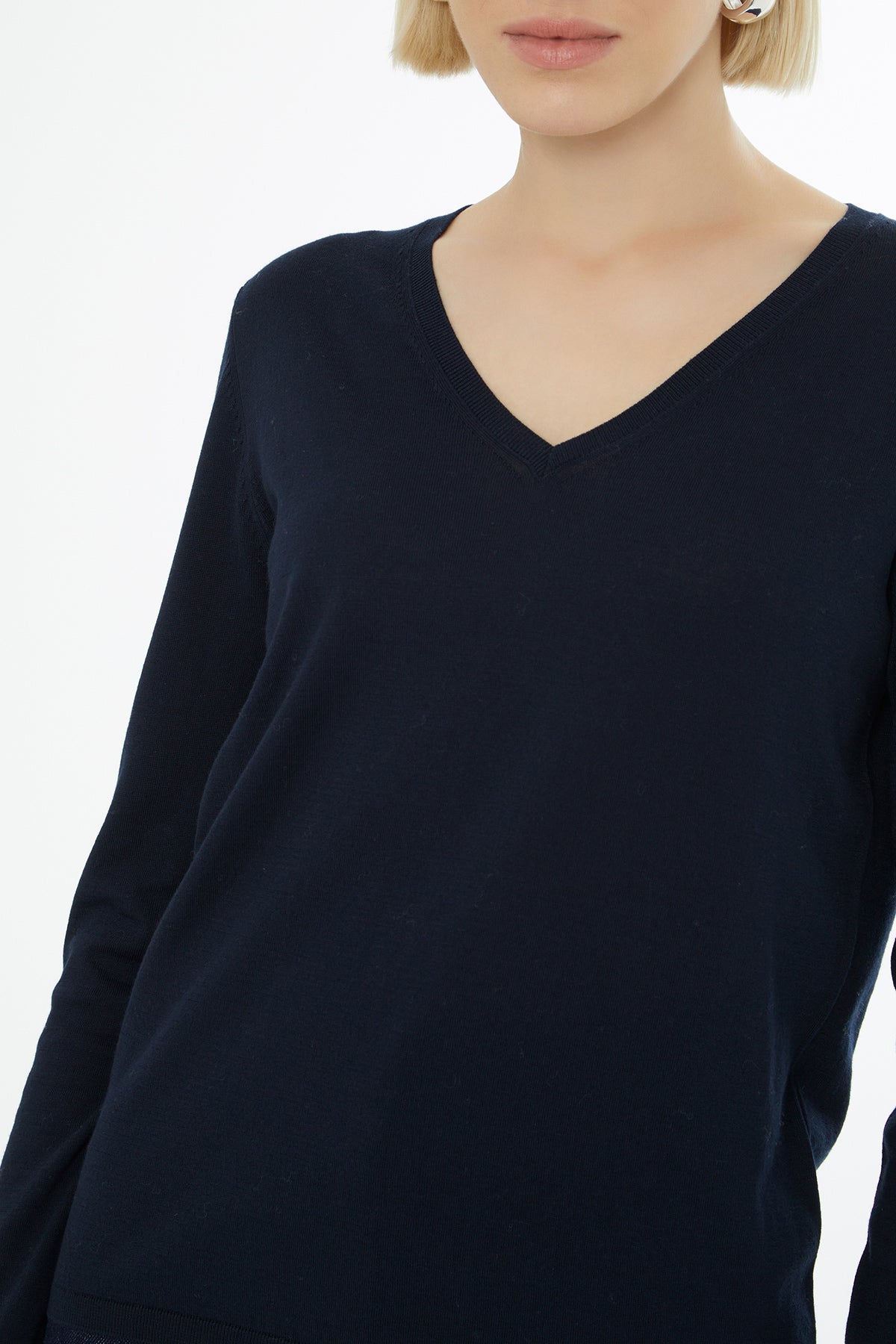 V Yakalı Uzun Kollu Triko Kazak