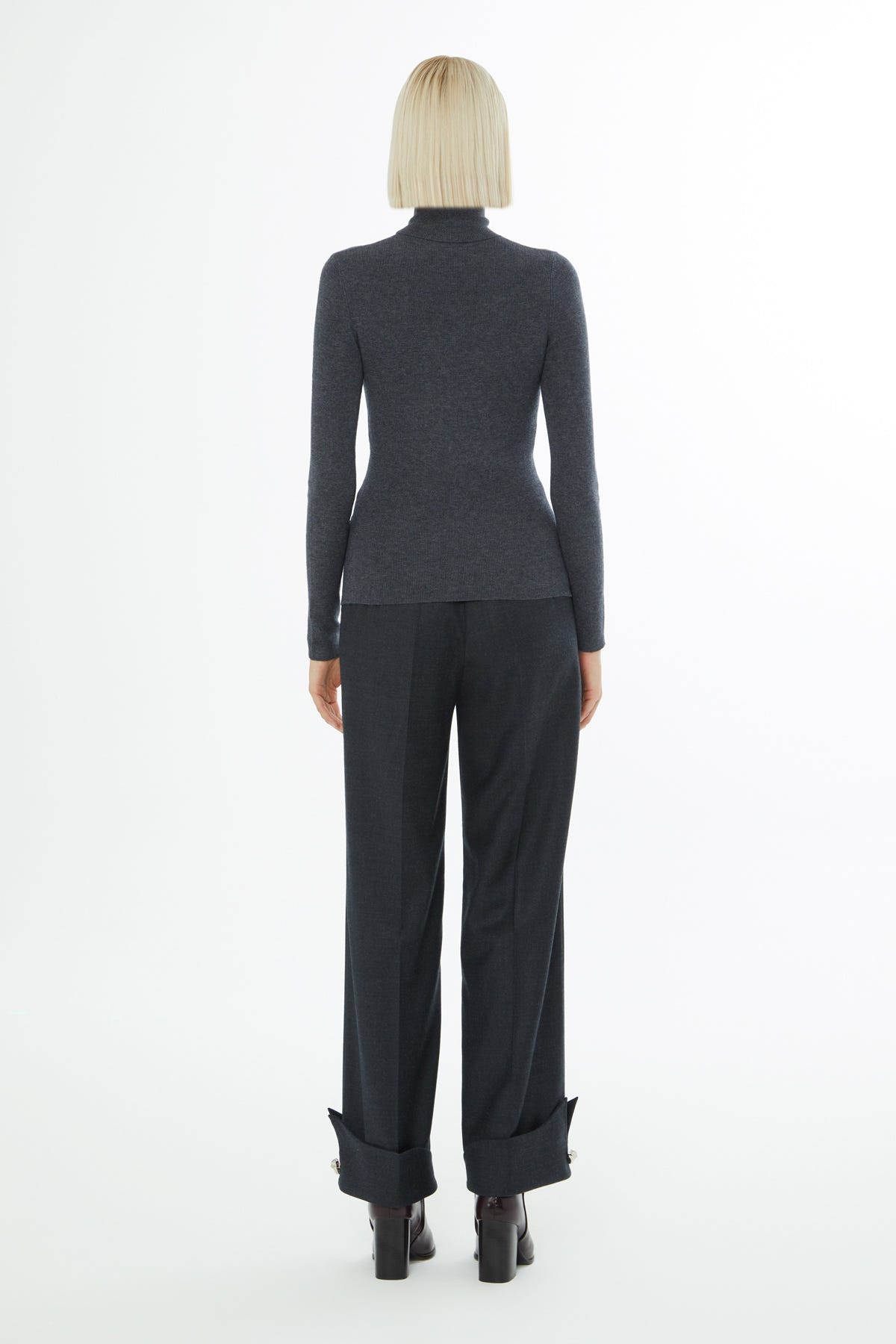 Boğazlı Kadın Triko Kazak