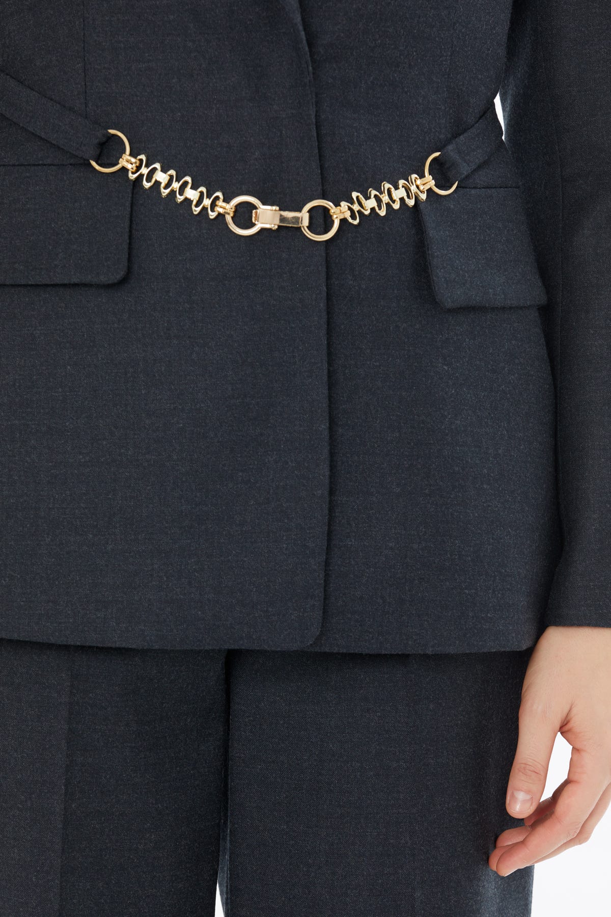 Önden Çıtçıtlı Zincir Aksesuarlı Ceket