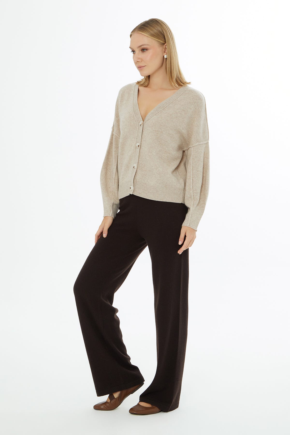 V Yaka Düğme Kapamalıuzun Kollu Hırka