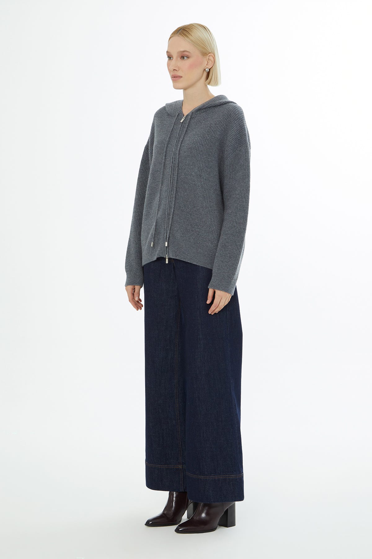 Kapüşon Yaka Fermuar Kapamalı Uzun Kollu Hırka