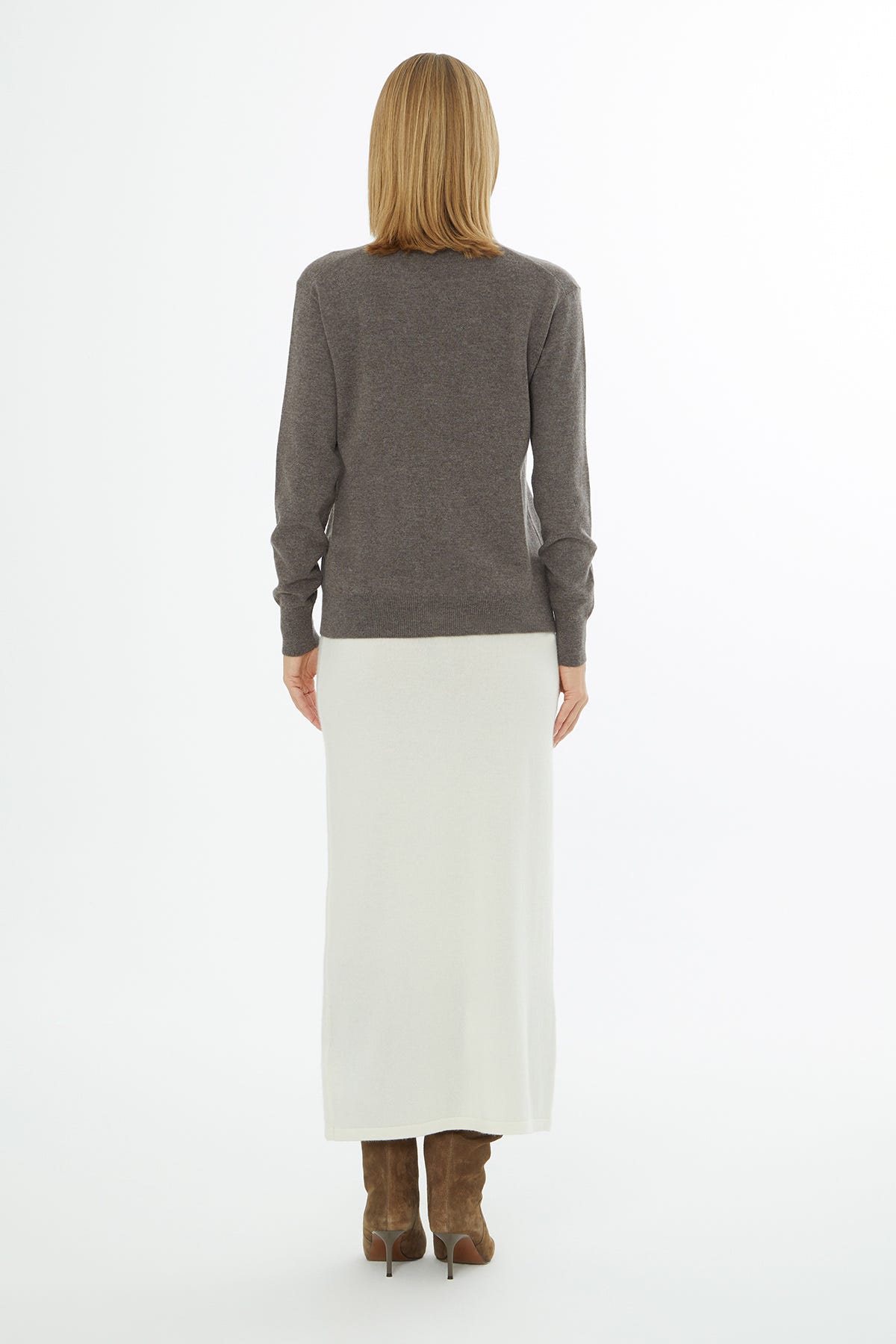 V Yaka Düğme Kapamalı Uzun Kollu Hırka