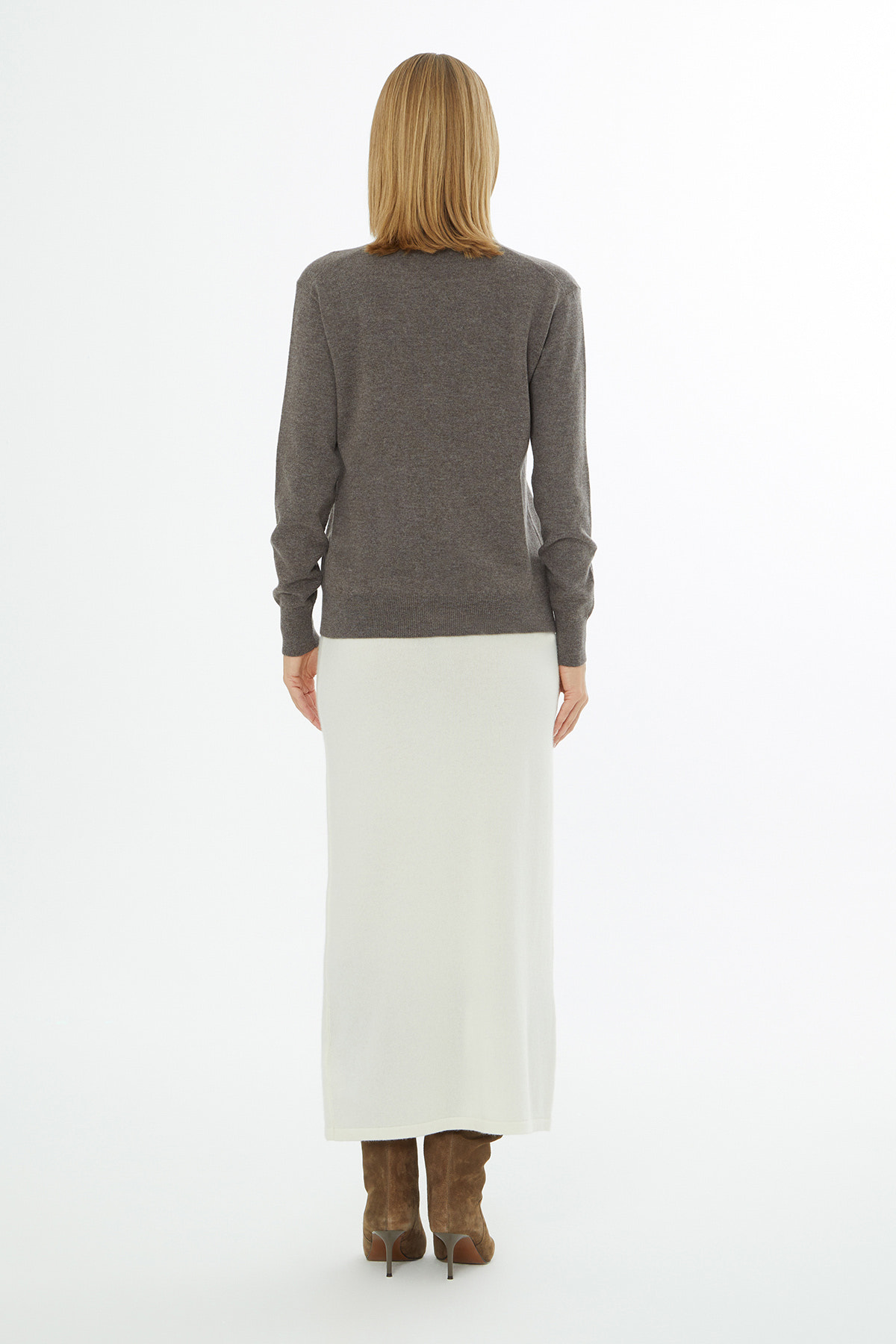 V Yaka Düğme Kapamalı Uzun Kollu Hırka