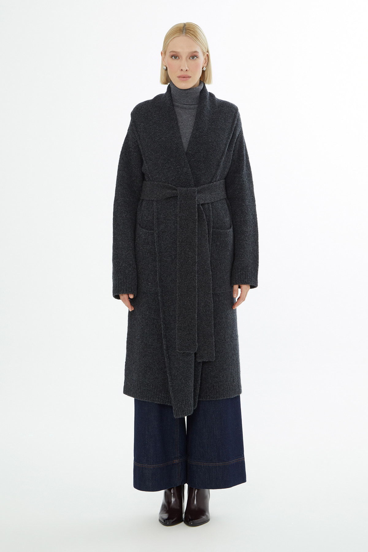 Şal Yaka Aplike Cepli Uzun Kol Kaban