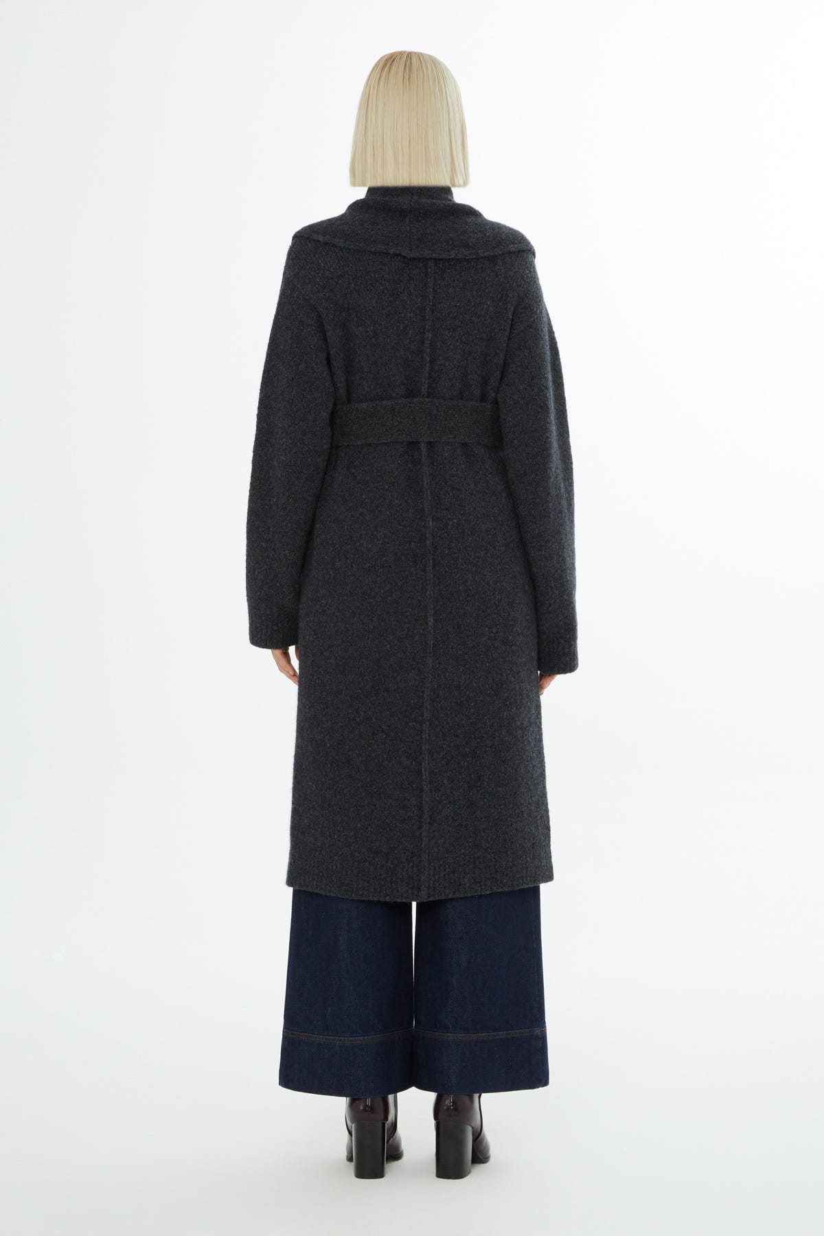 Şal Yaka Aplike Cepli Uzun Kol Kaban