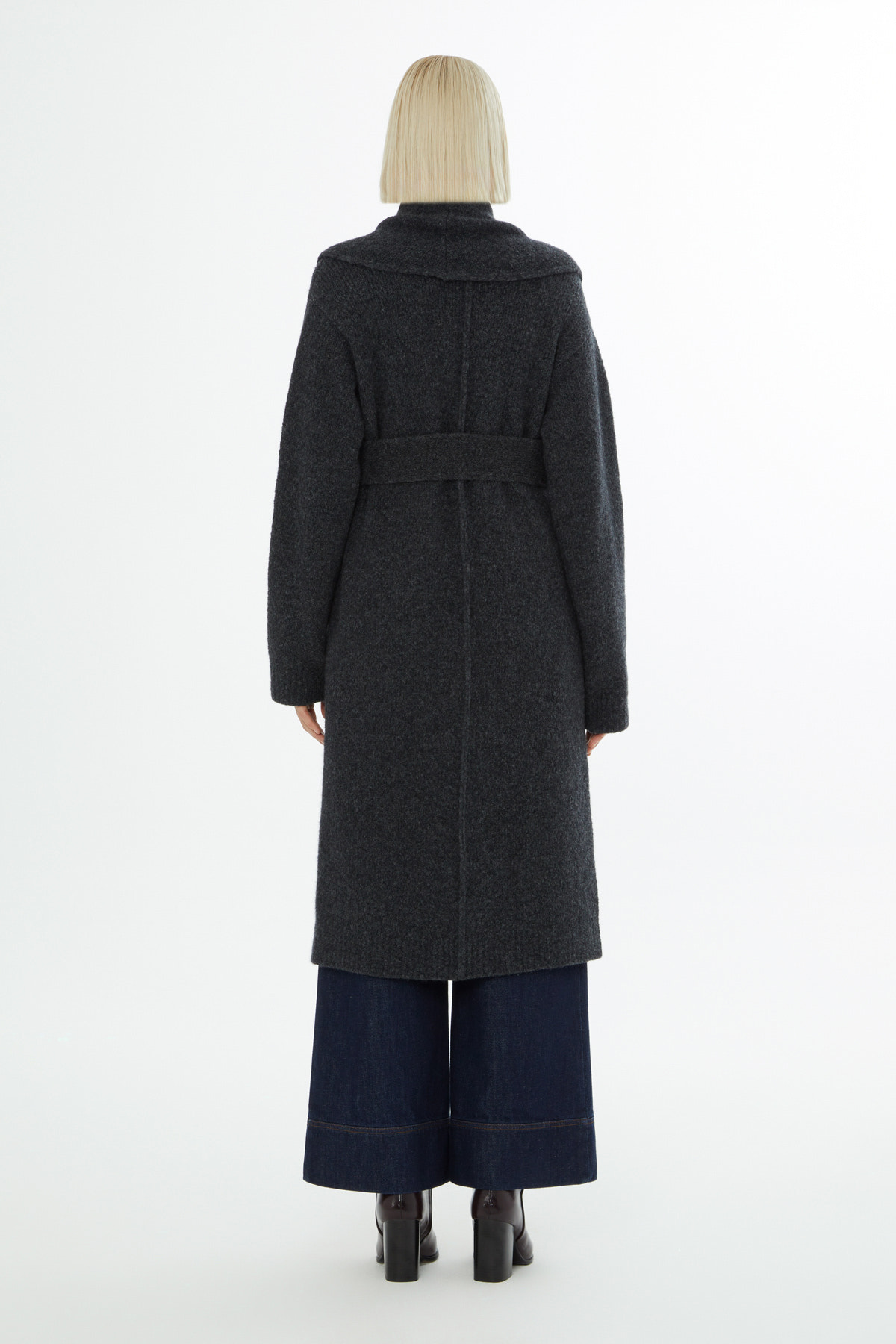 Şal Yaka Aplike Cepli Uzun Kol Kaban