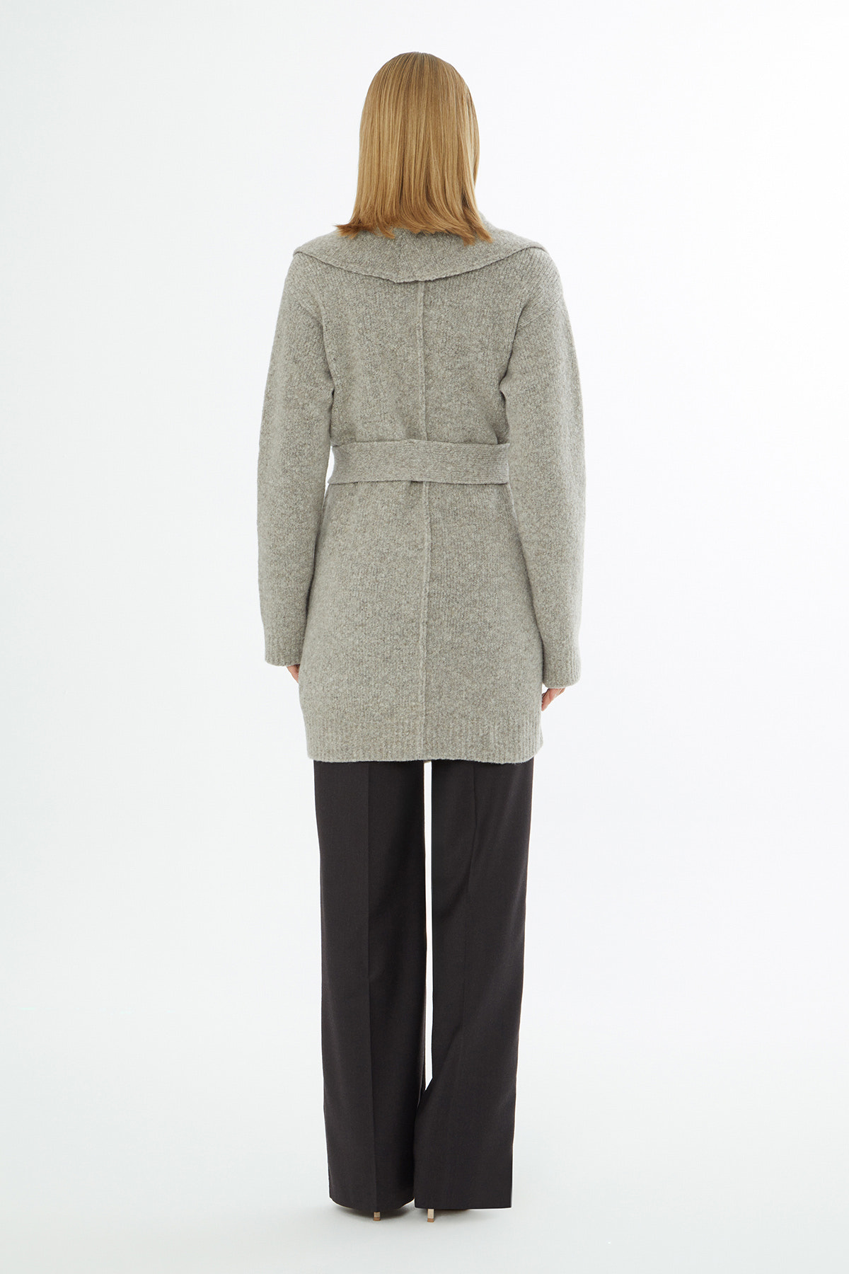 Şal Yaka Aplike Cepli Uzun Kollu Hırka