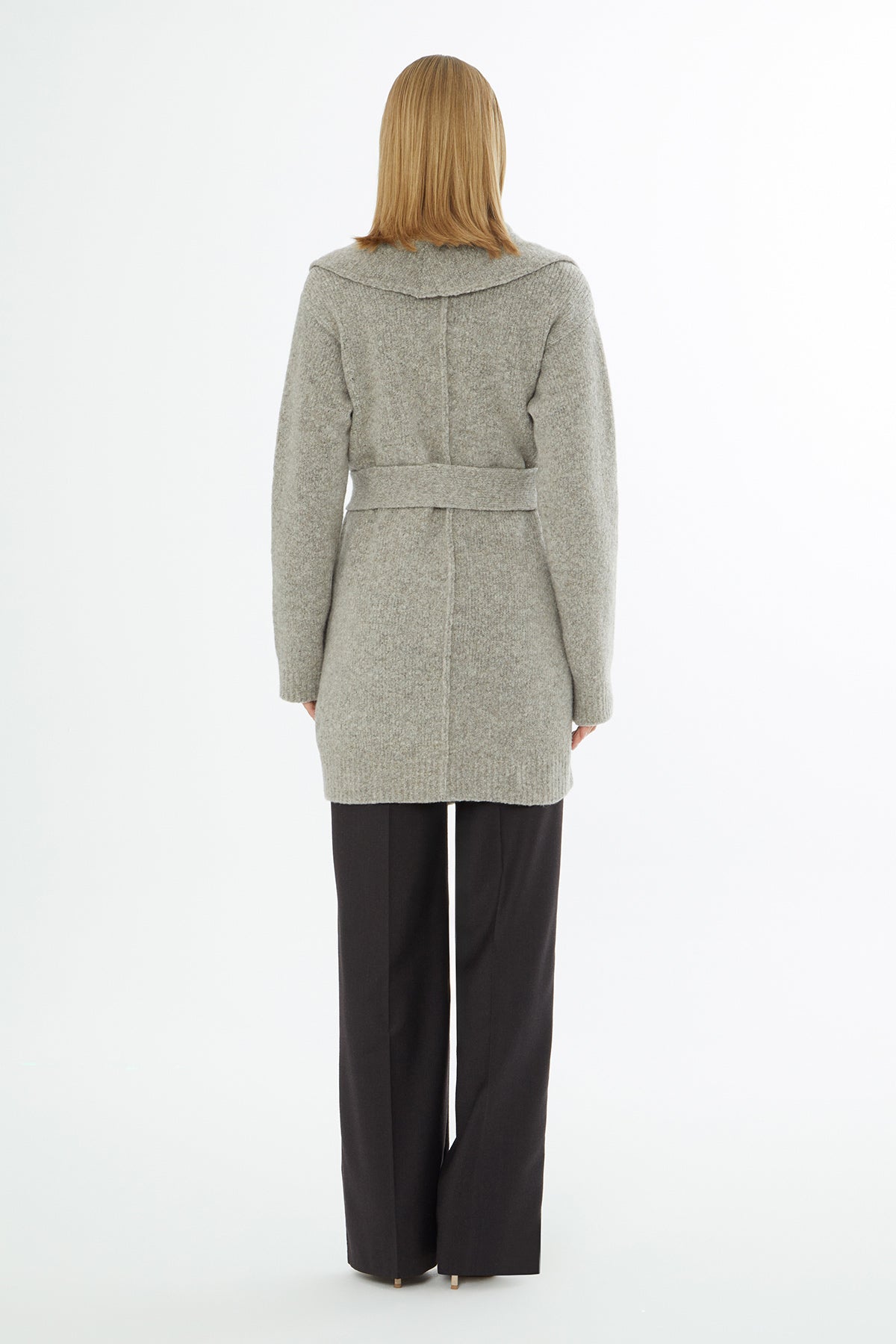 Şal Yaka Aplike Cepli Uzun Kollu Hırka