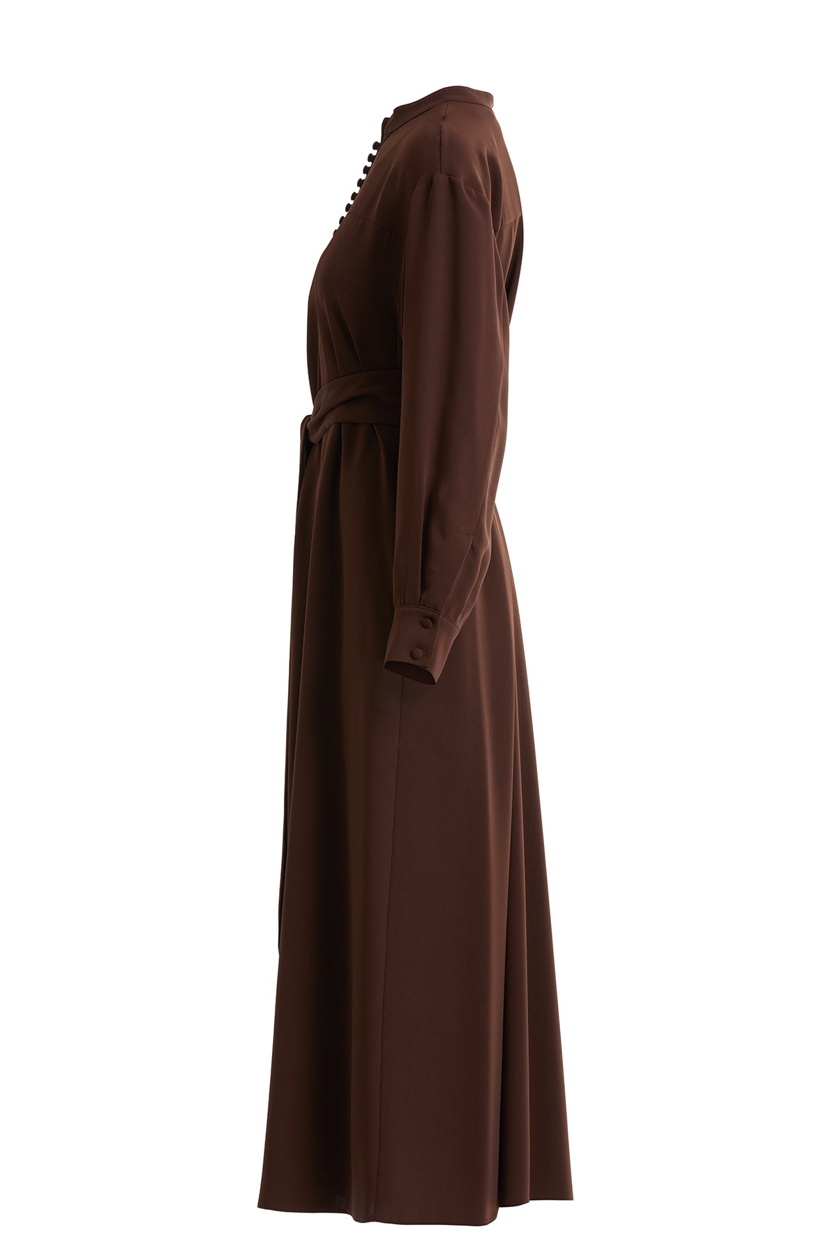 Hakim Yakalı Kuşaklı Uzun Kahverengi Elbise