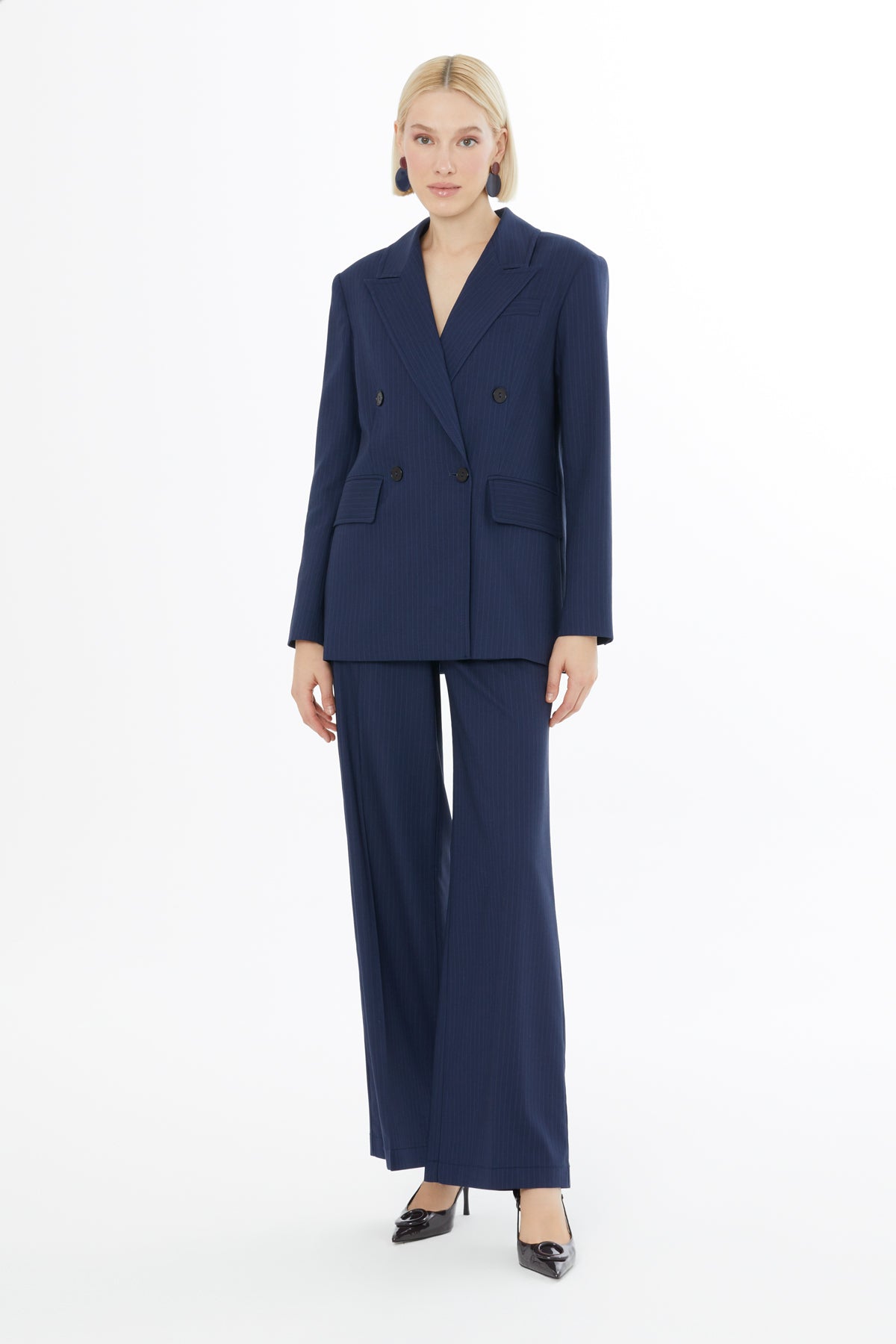 Çizgili Kruvaze Kapamalı Ceket Ve Pantolonlu Takım