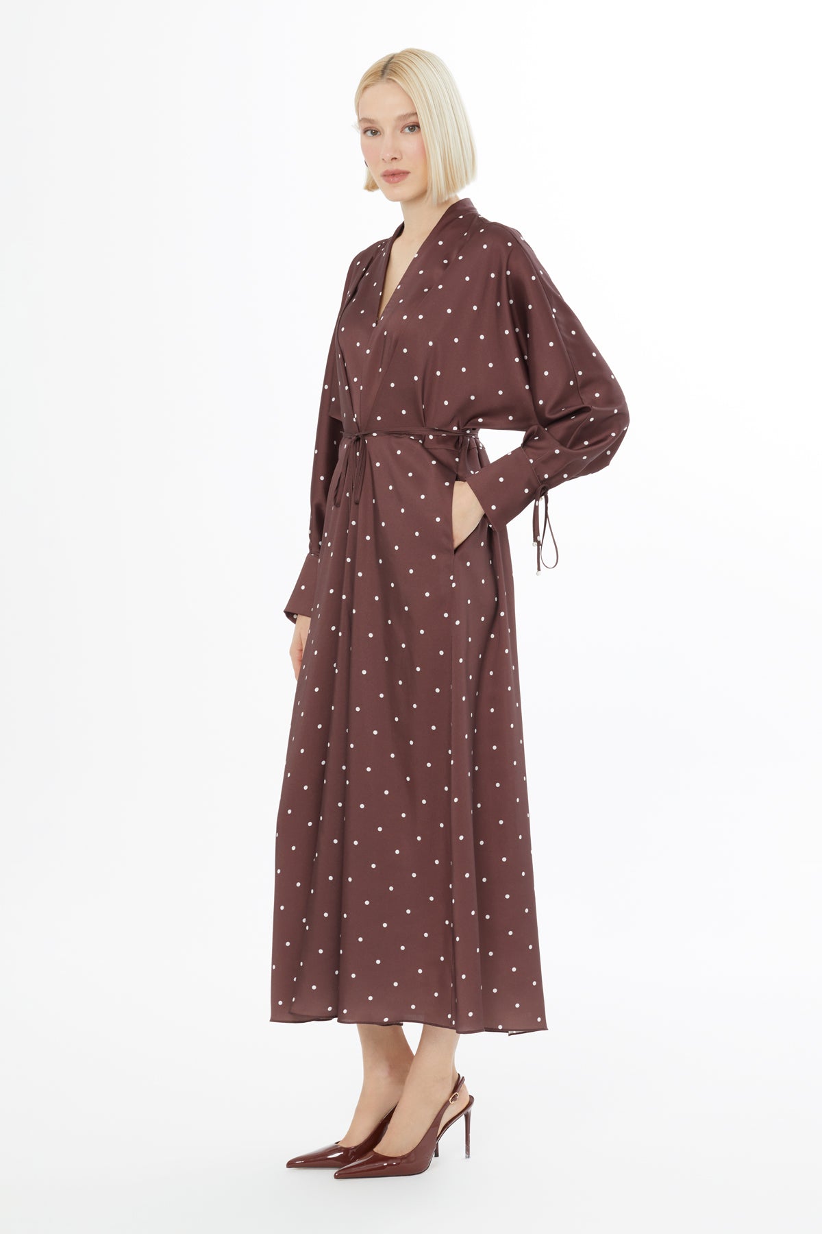 Uzun Kullu Puantiye Desenli Elbise