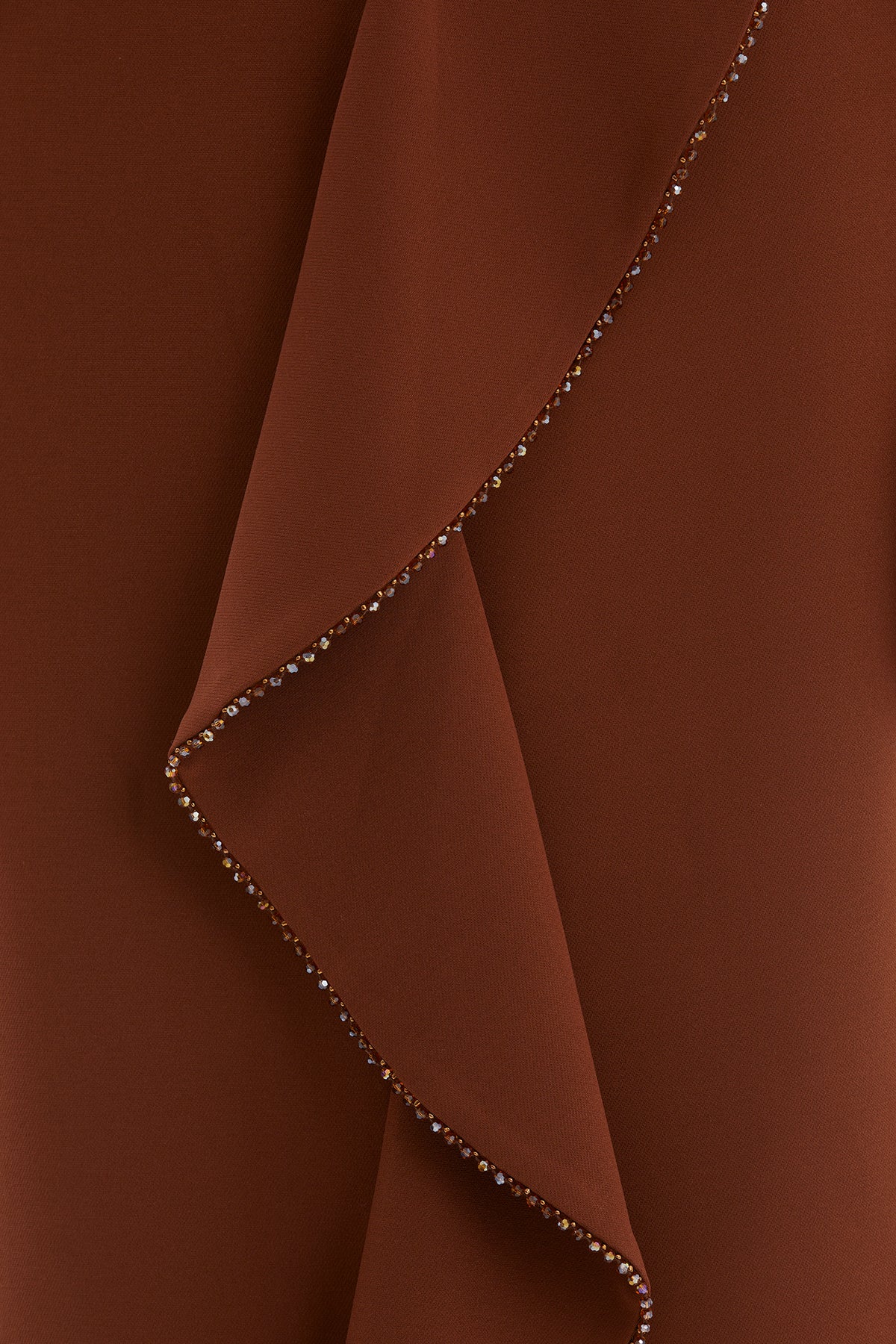 Taş İşlemeli Önü Volanlı Kahverengi Kalem Etek