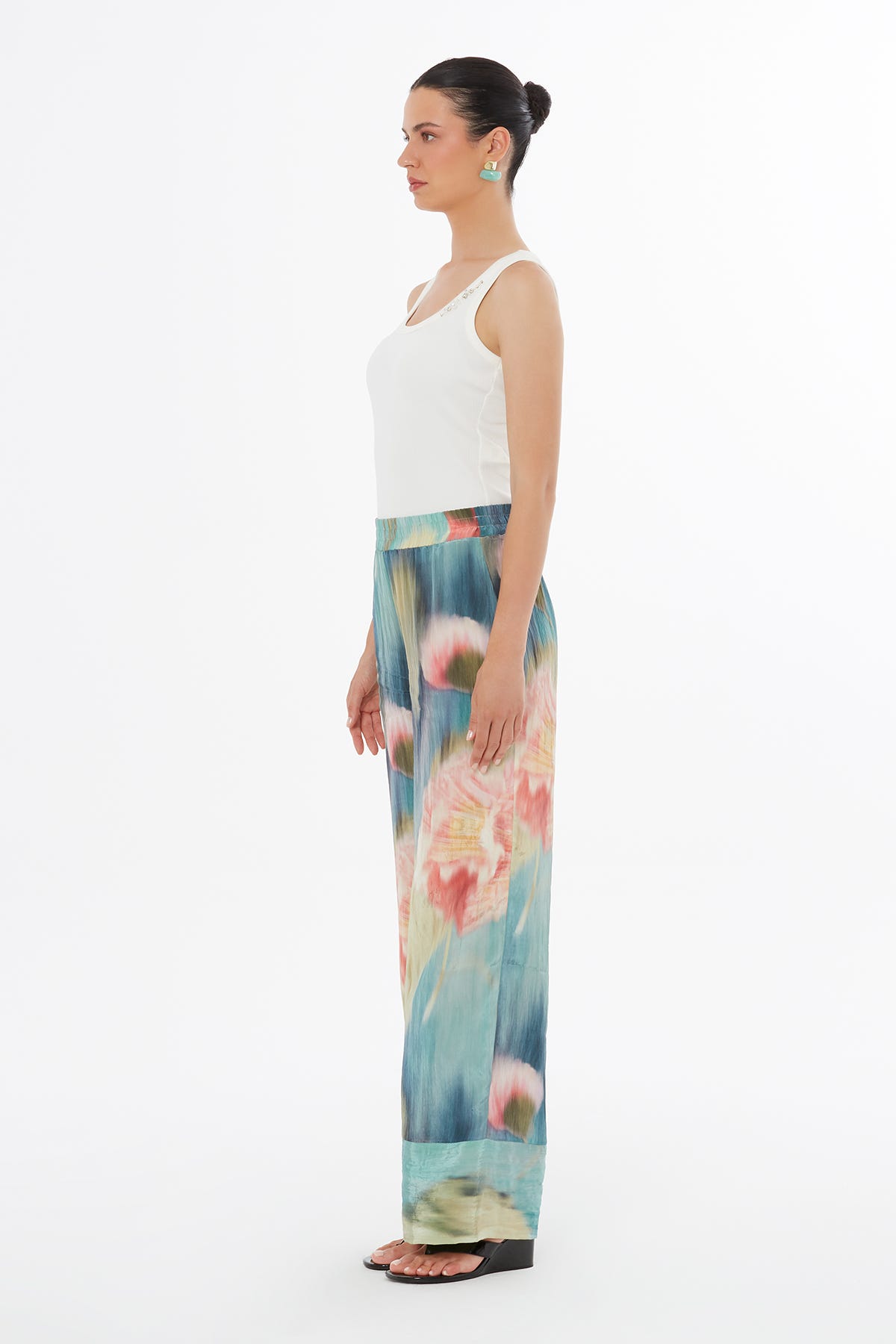 Beli Lastikli Çiçek Desenli Pantolon