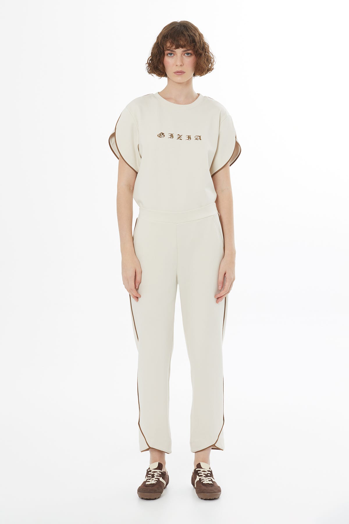 Beli Lastikli Cepli Bej Eşofman Altı