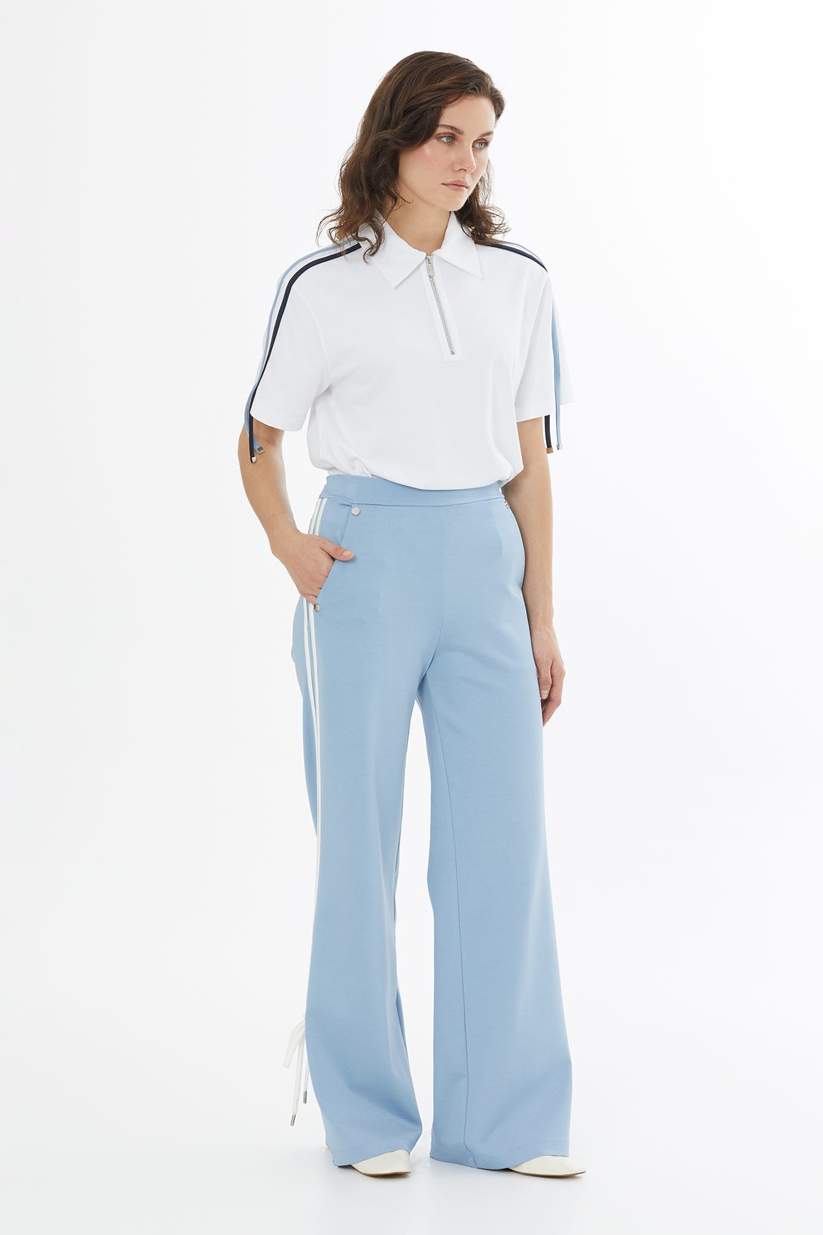 Şerit Detaylı Mavi Eşofman Altı