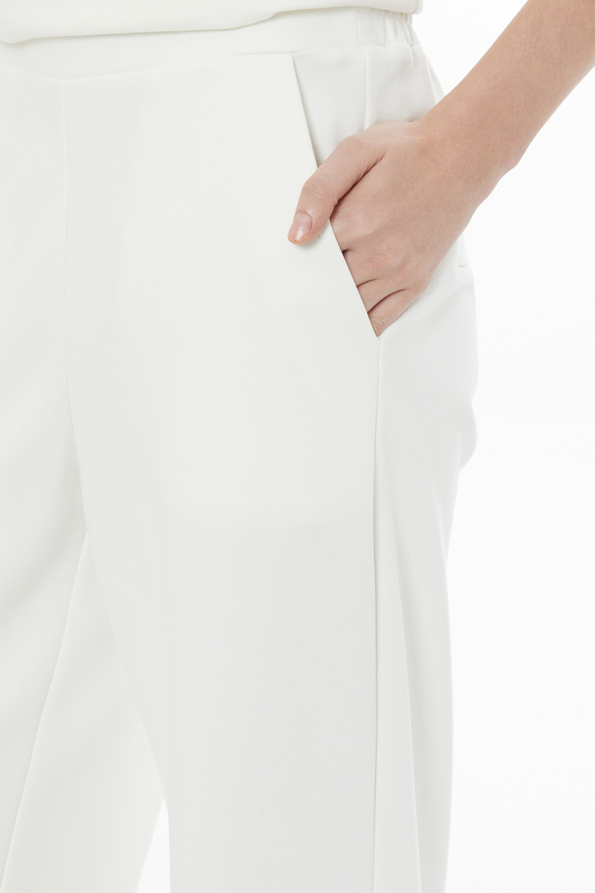 Nakış Detaylı Beli Lastikli Ekru Eşofman Altı