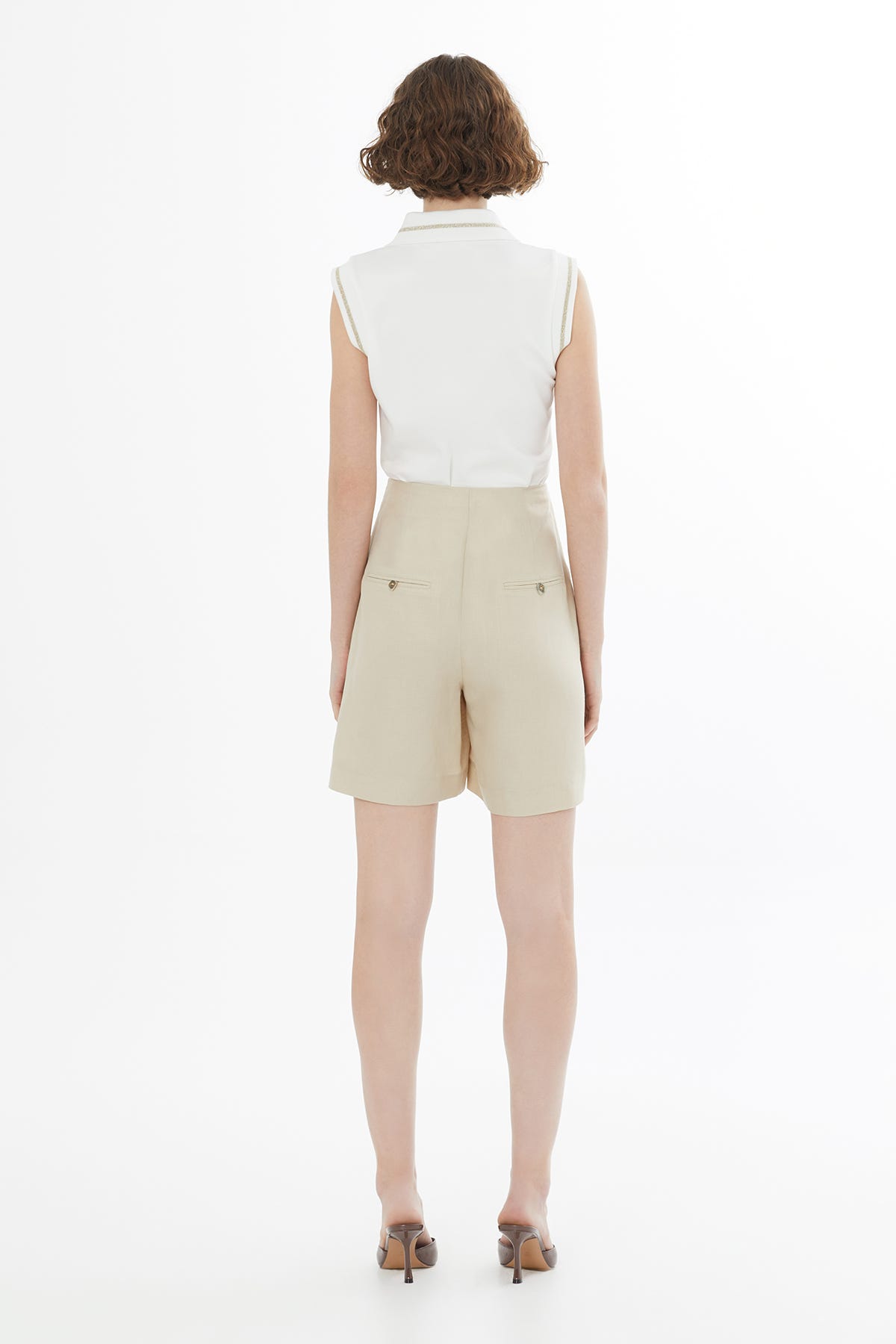 Düğme Detaylı Keten Bej Şort