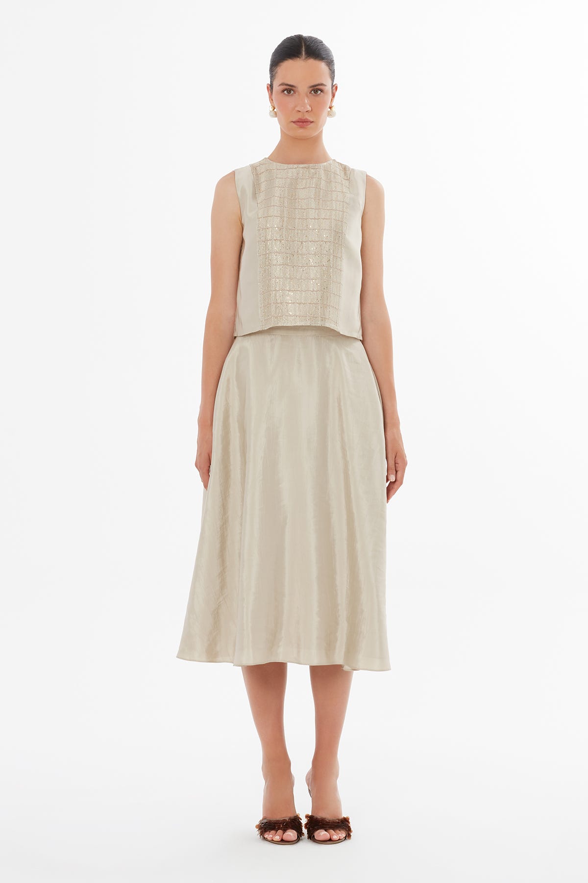 Arkası Asimetrik Pullu Bej Bluz