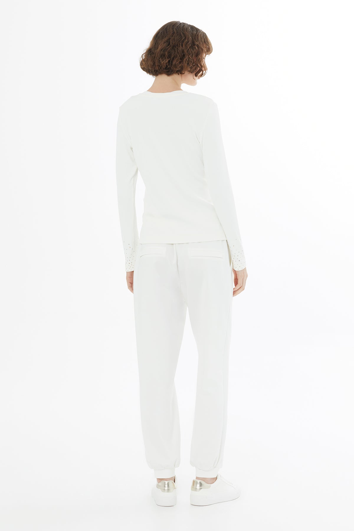 Yapıştırma Taş Detaylı Ekru Bluz