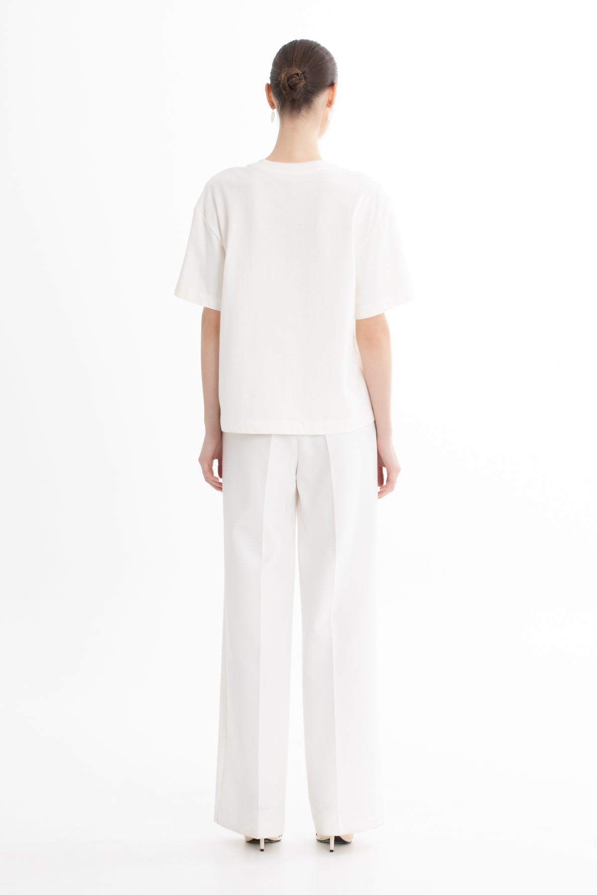 İşlemeli Oversize Ekru T-Shirt