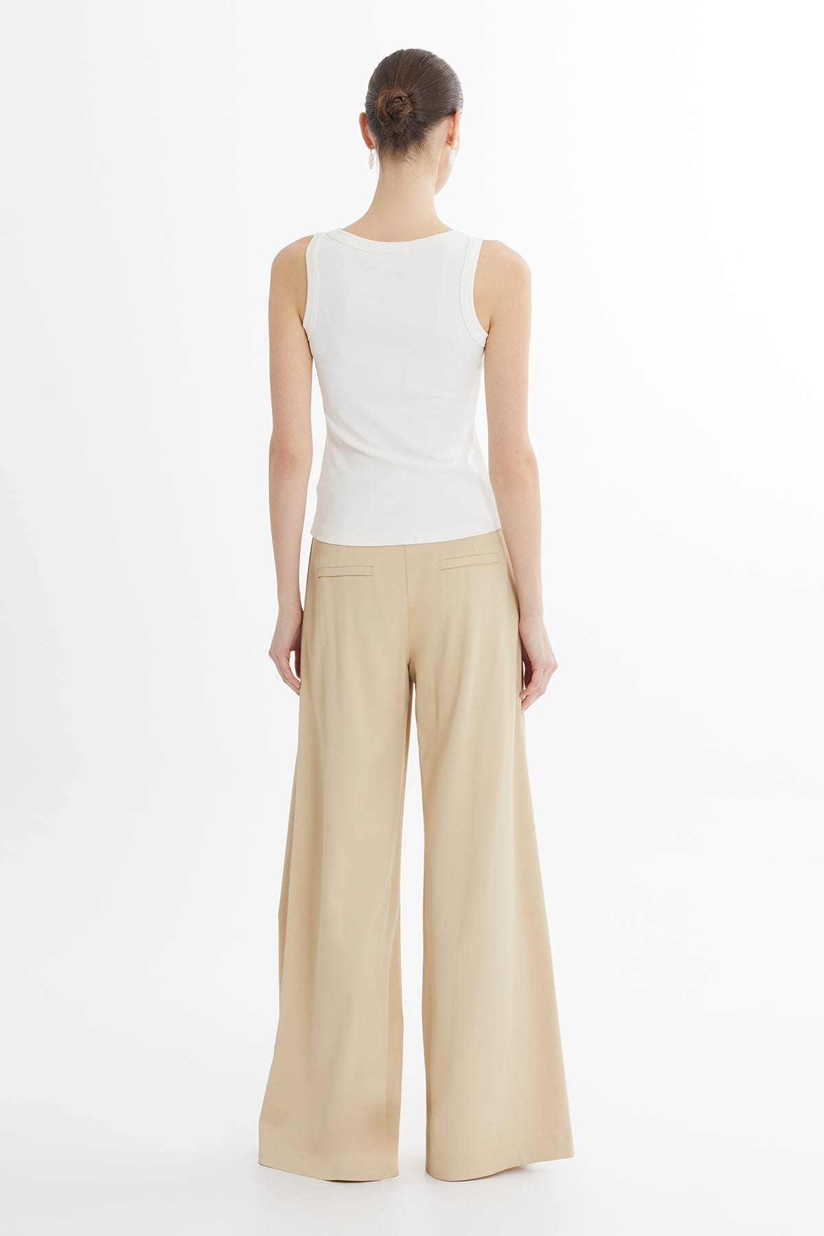 Yakası İşleme Detaylı Ekru Atlet