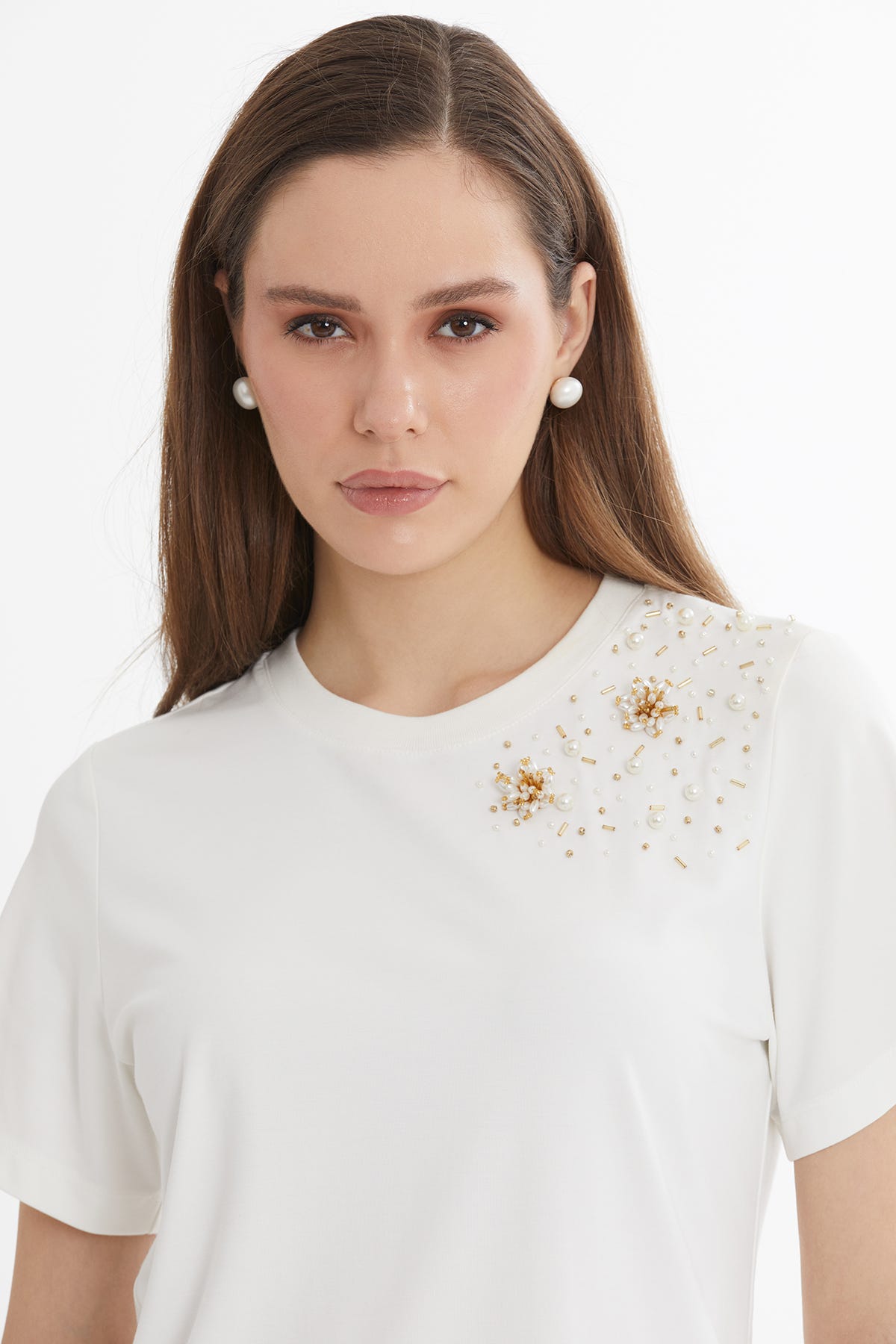 İşleme Detaylı Bisiklet Yaka Ekru T-Shirt