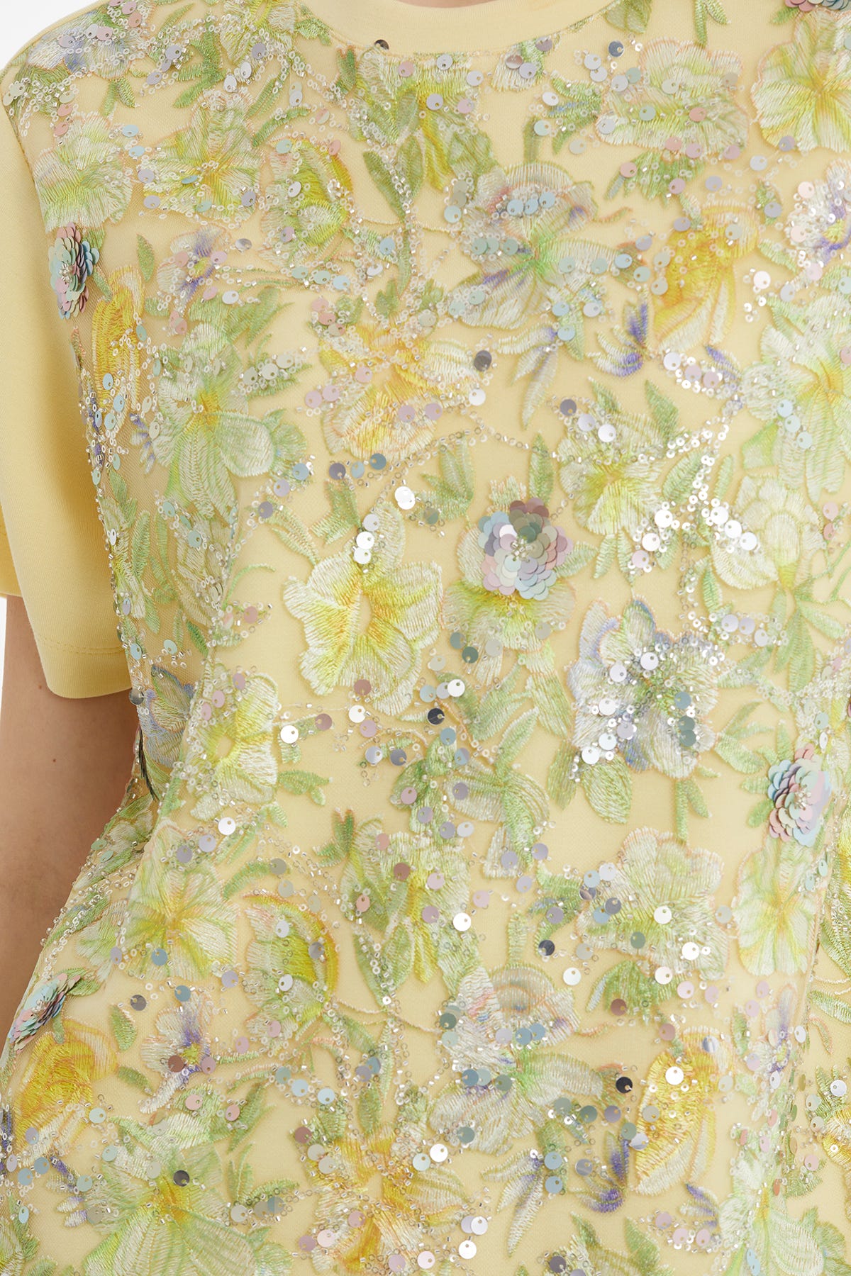 Renkli Nakış İşlemeli Payetli Yeşil T-Shirt