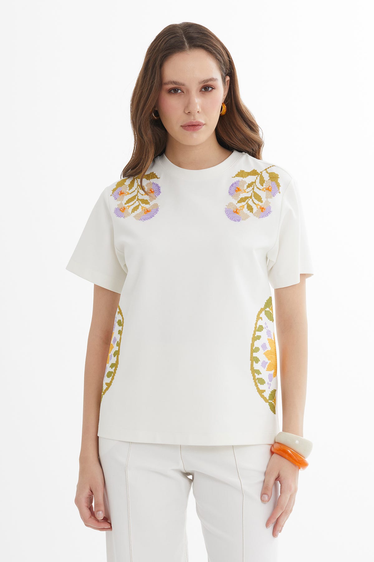 Nakışlı Kısa Kollu Ekru T-Shirt