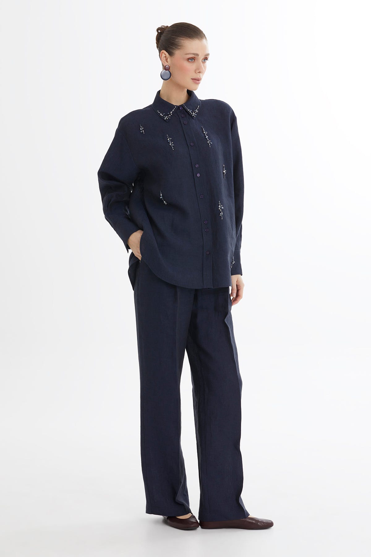 İşleme Detaylı Keten Lacivert Gömlek