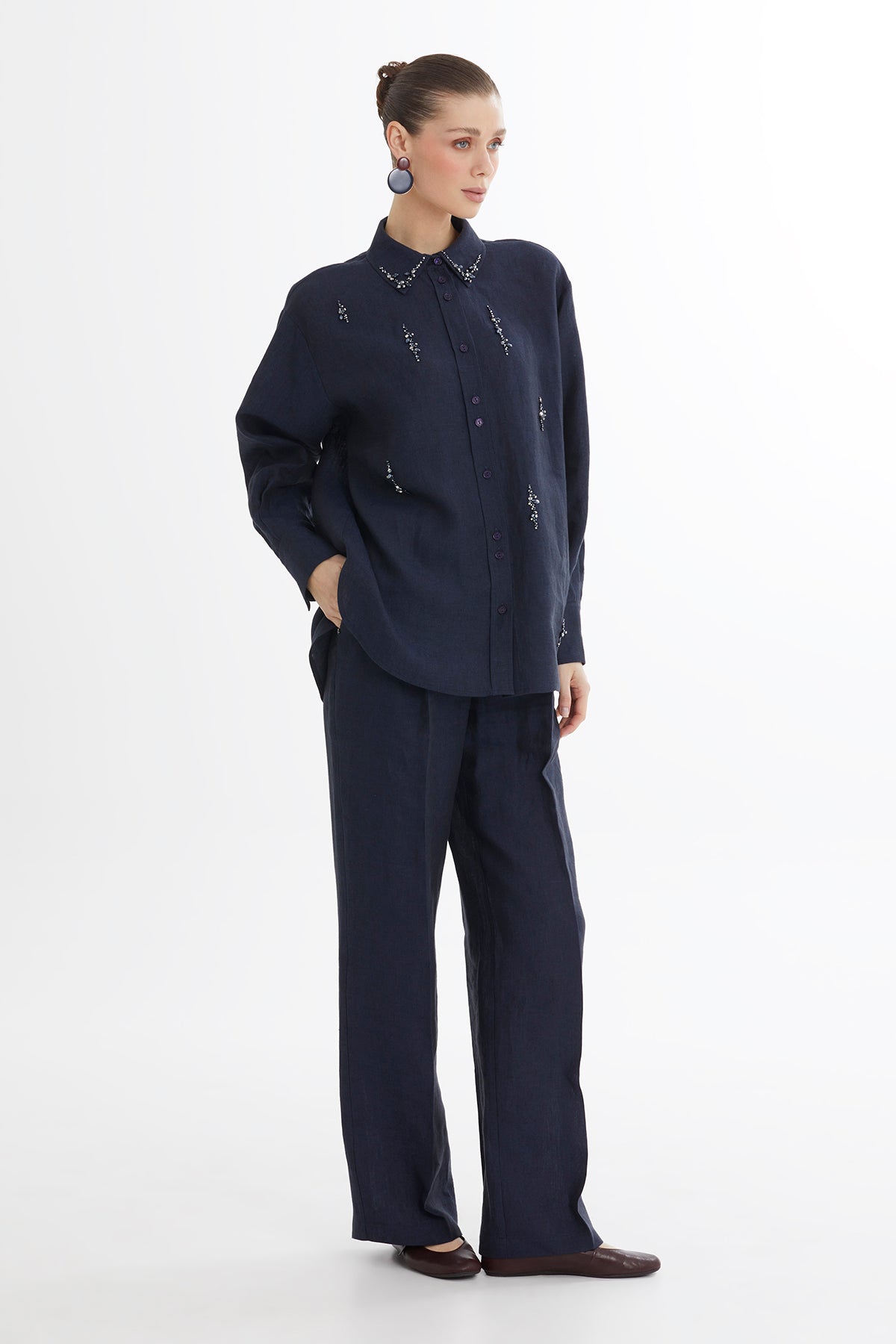 İşleme Detaylı Keten Lacivert Gömlek