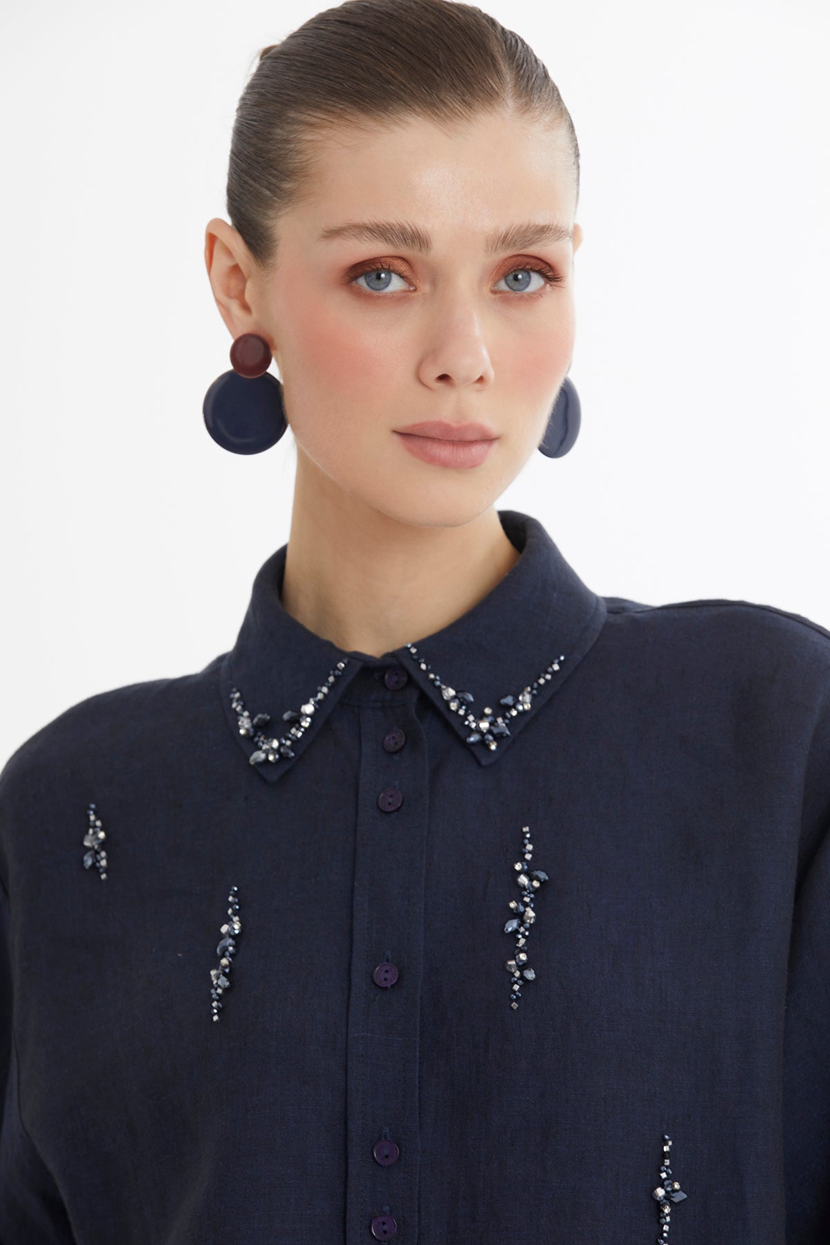 İşleme Detaylı Keten Lacivert Gömlek