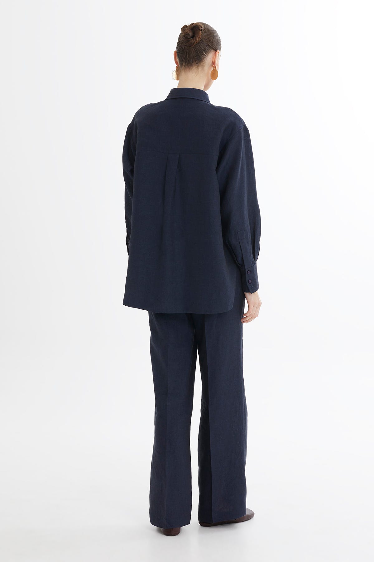 İşleme Detaylı Keten Lacivert Gömlek