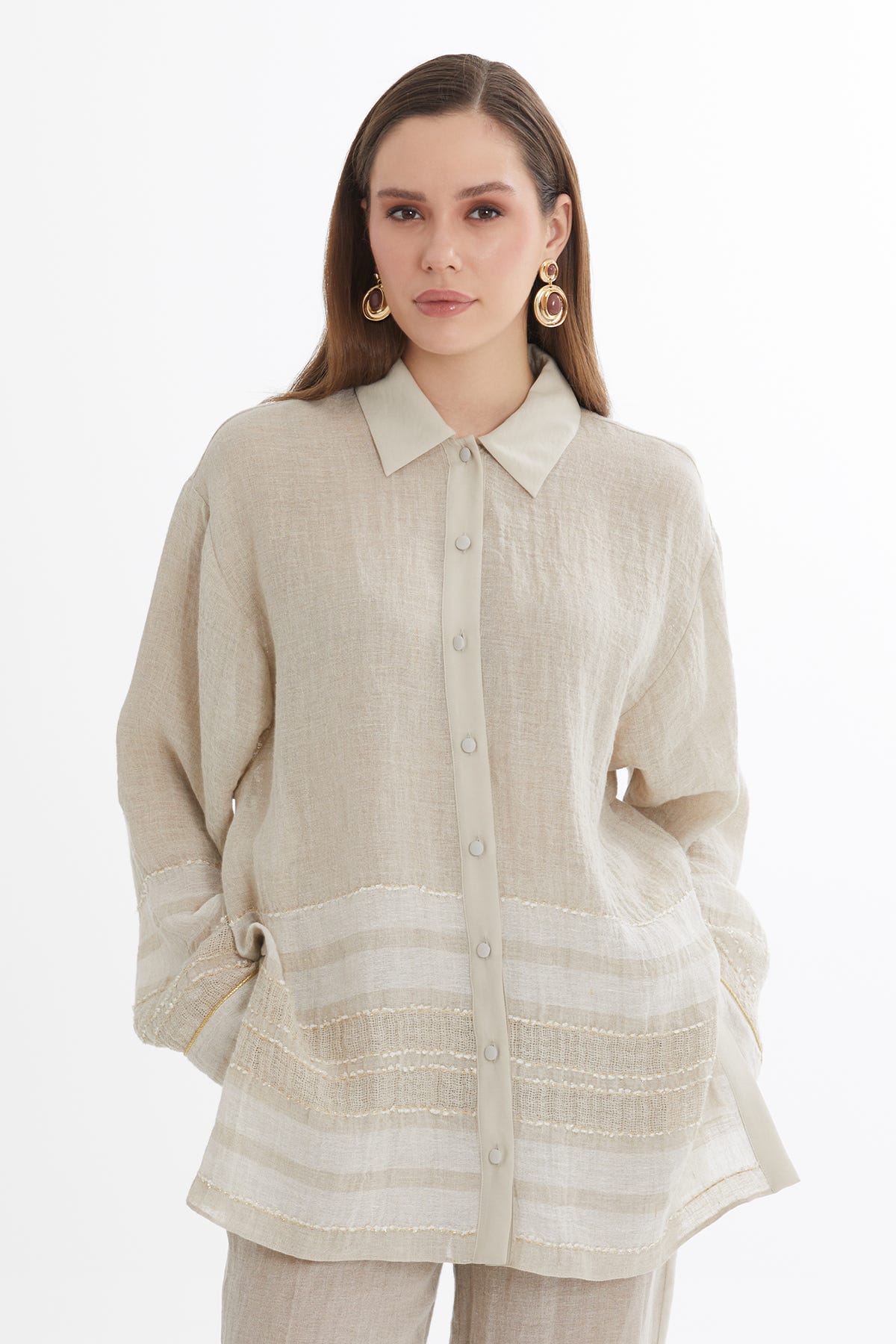 Garni Detaylı Keten Bej Gömlek