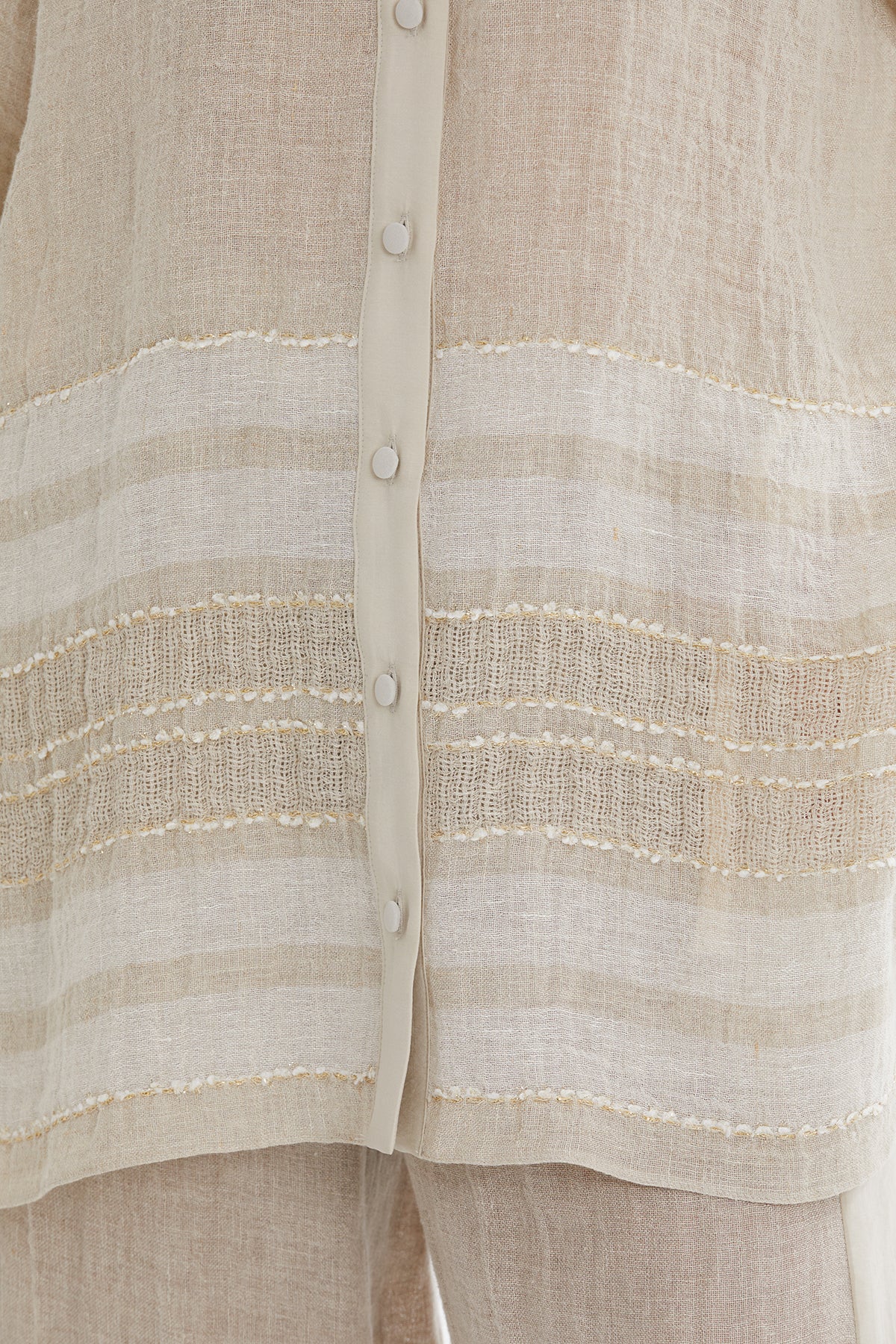 Garni Detaylı Keten Bej Gömlek