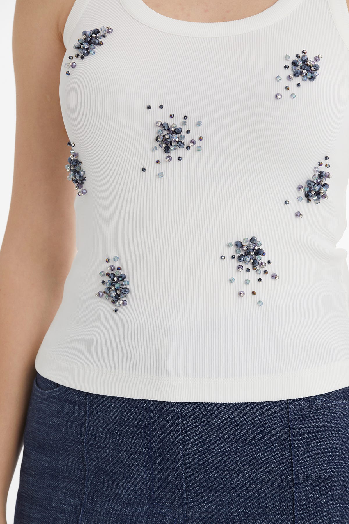 İşleme Detaylı Kolsuz Ekru Atlet