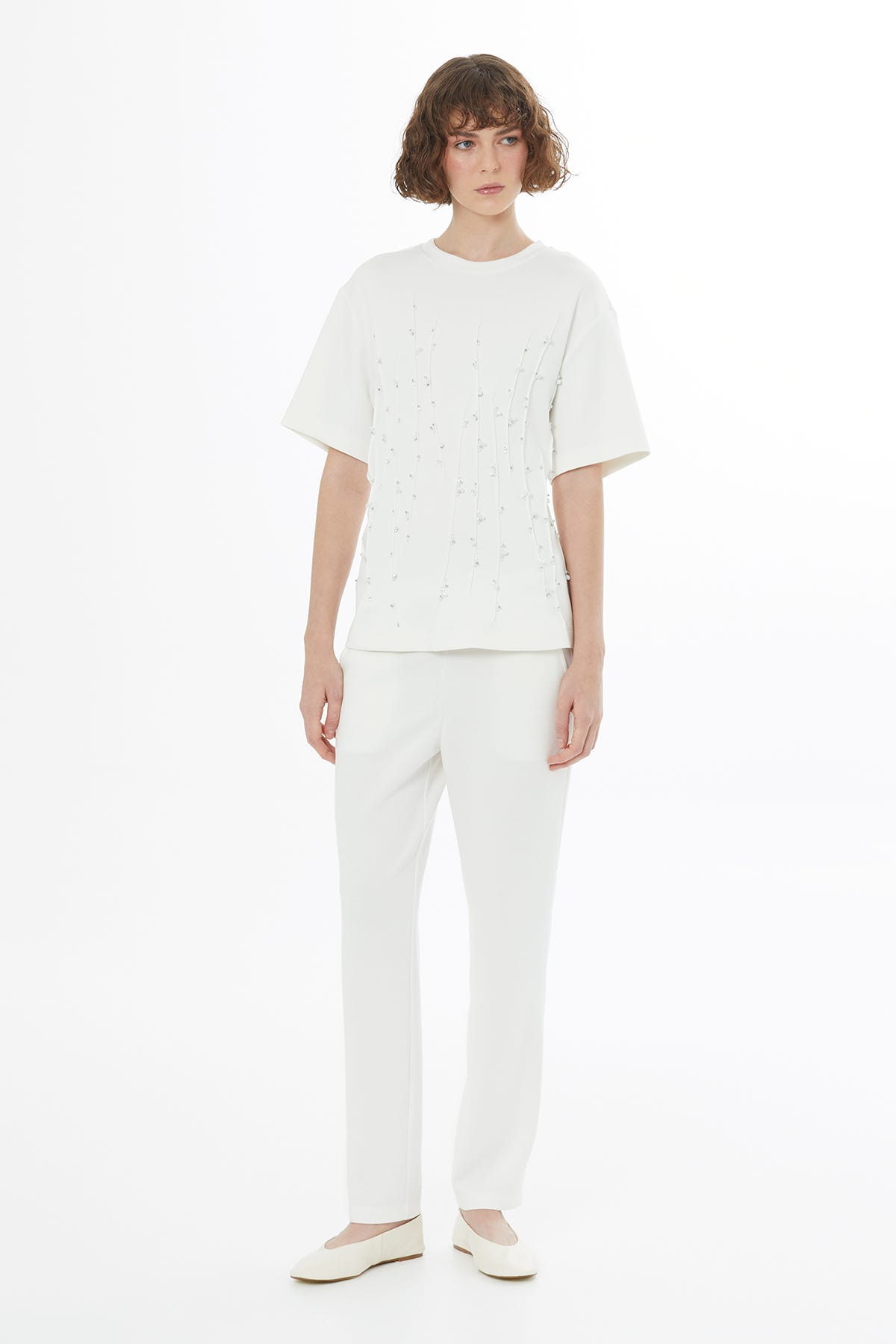 İşleme Detaylı Ekru T-Shirt