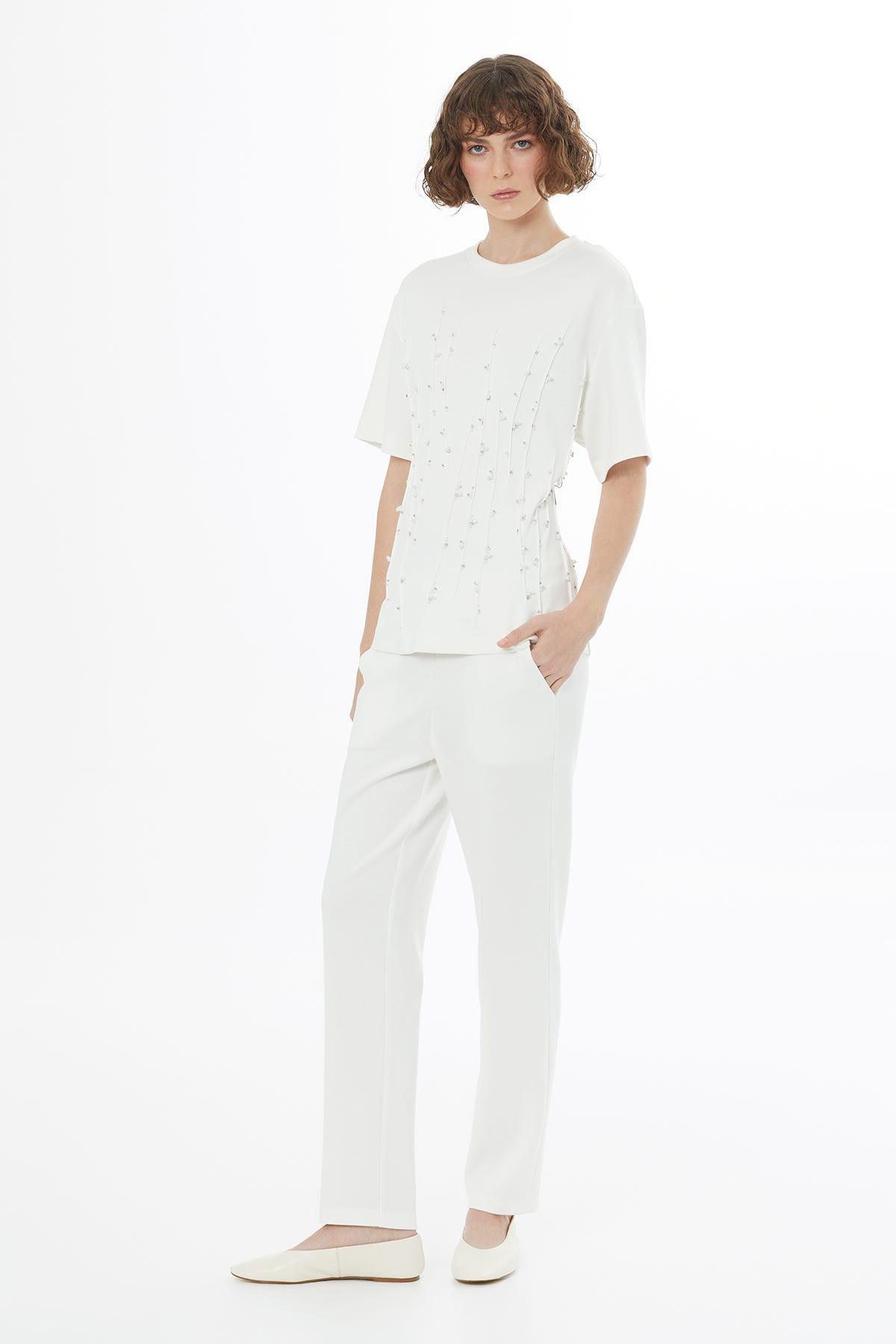 İşleme Detaylı Ekru T-Shirt