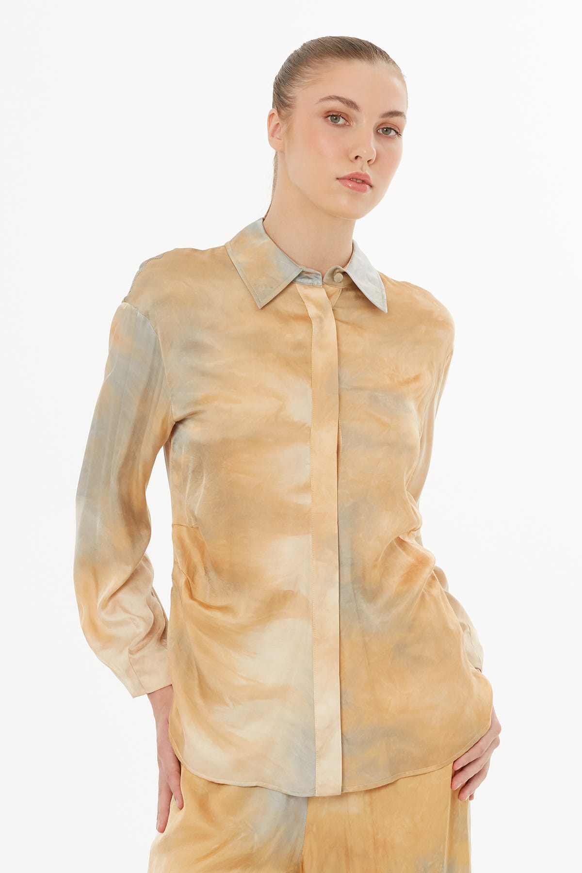 Düşük Omuzlu Desenli Gömlek