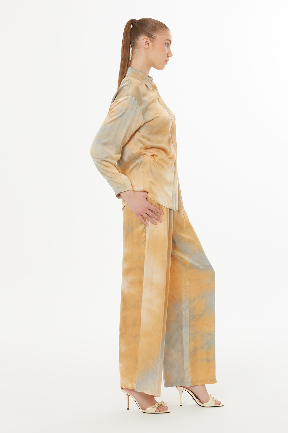 Düşük Omuzlu Desenli Gömlek