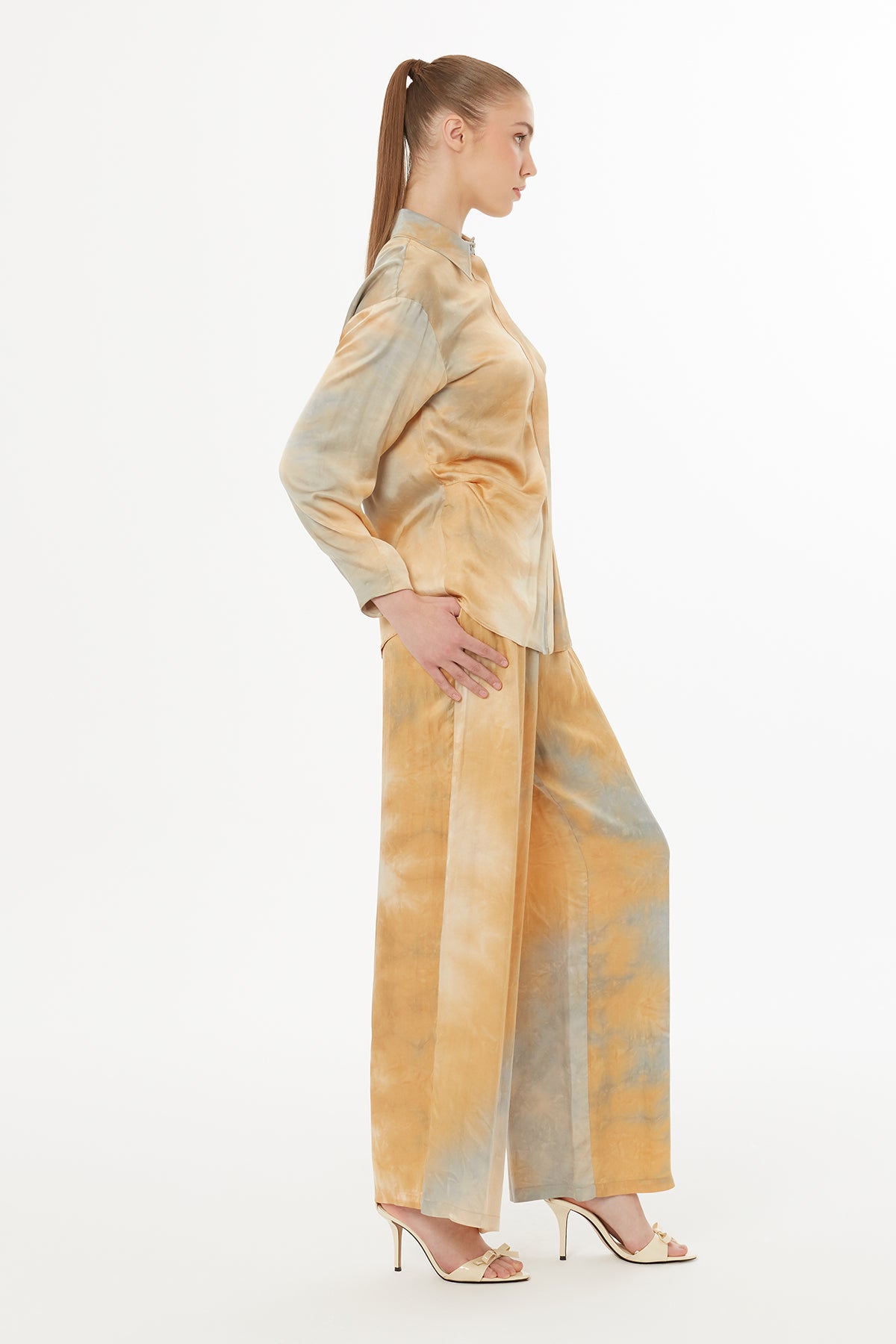 Düşük Omuzlu Desenli Gömlek