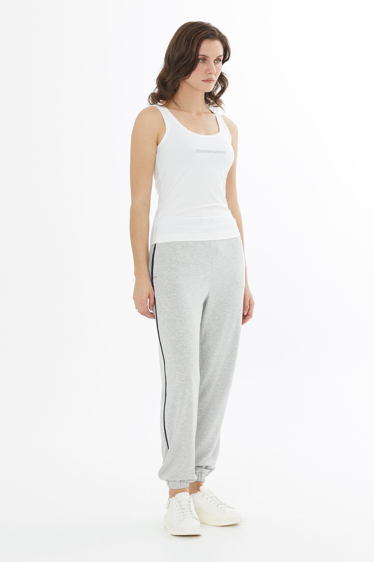 Önü Baskılı Klasik Beyaz Atlet