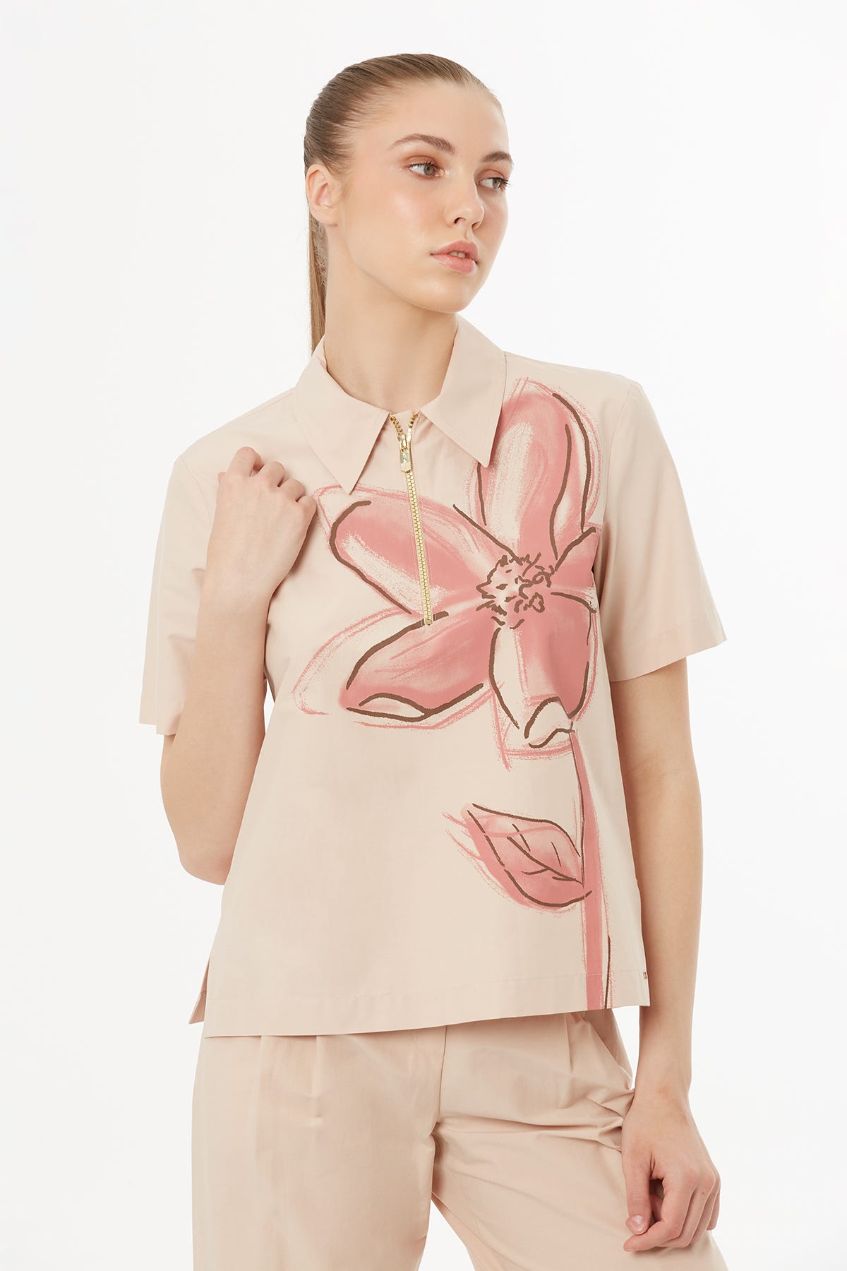 Çiçek Baskılı Bej Bluz