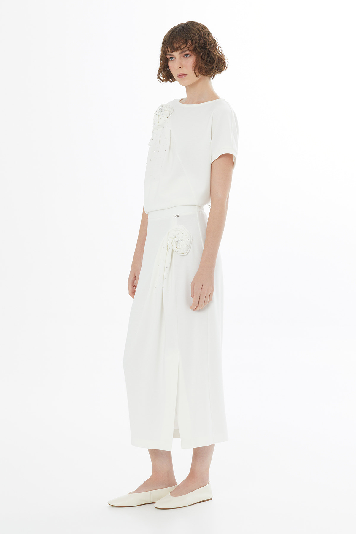 Gül Motifli İşlemeli Ekru Midi Etek