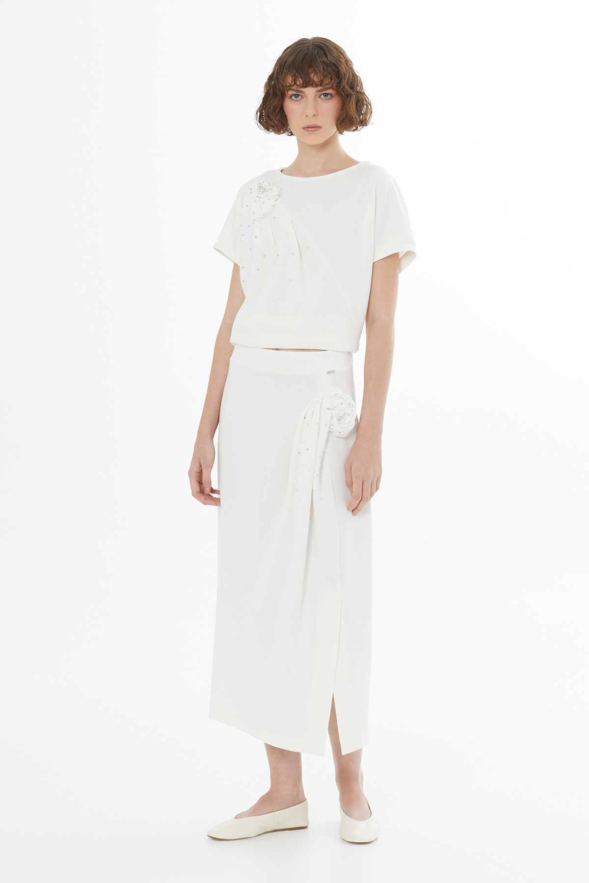 Gül Motifli İşlemeli Ekru Midi Etek