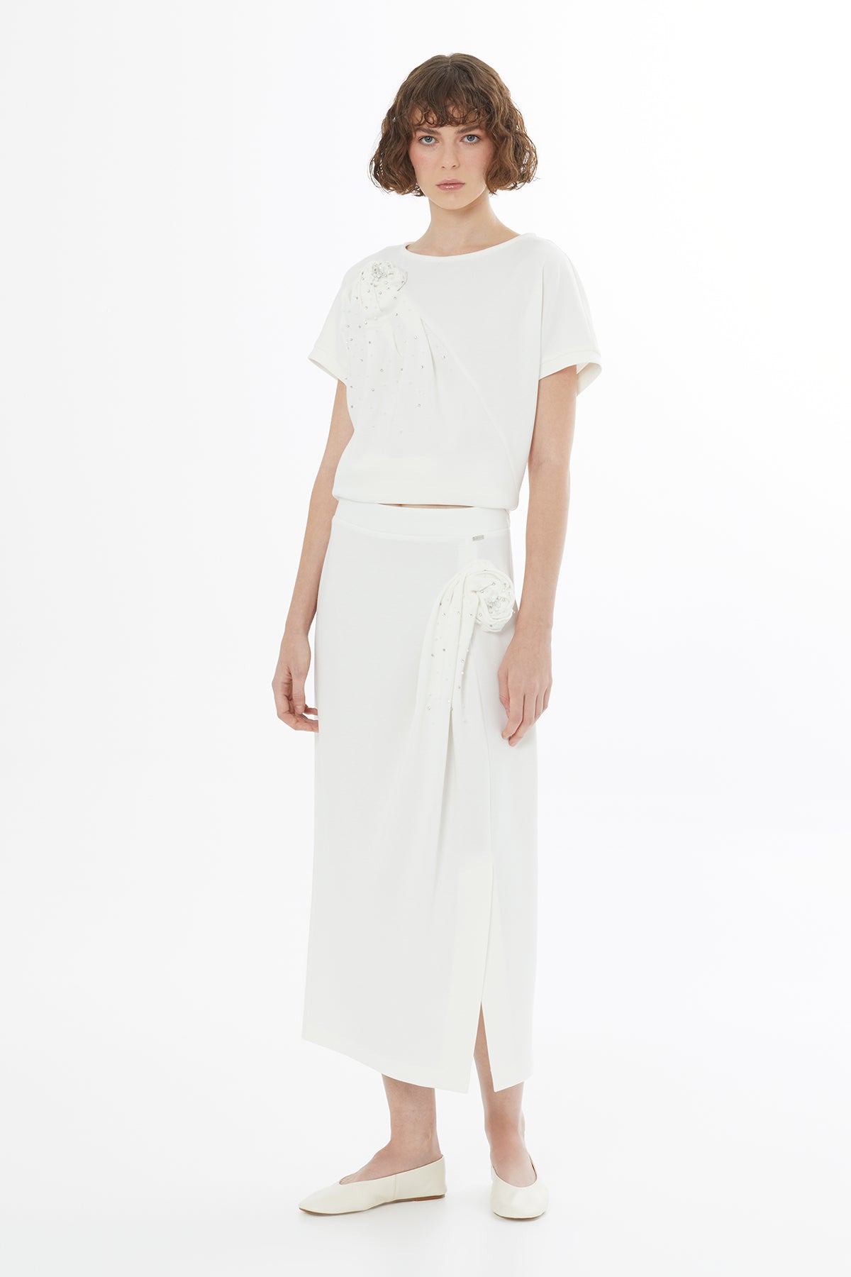 Gül Motifli İşlemeli Ekru Midi Etek